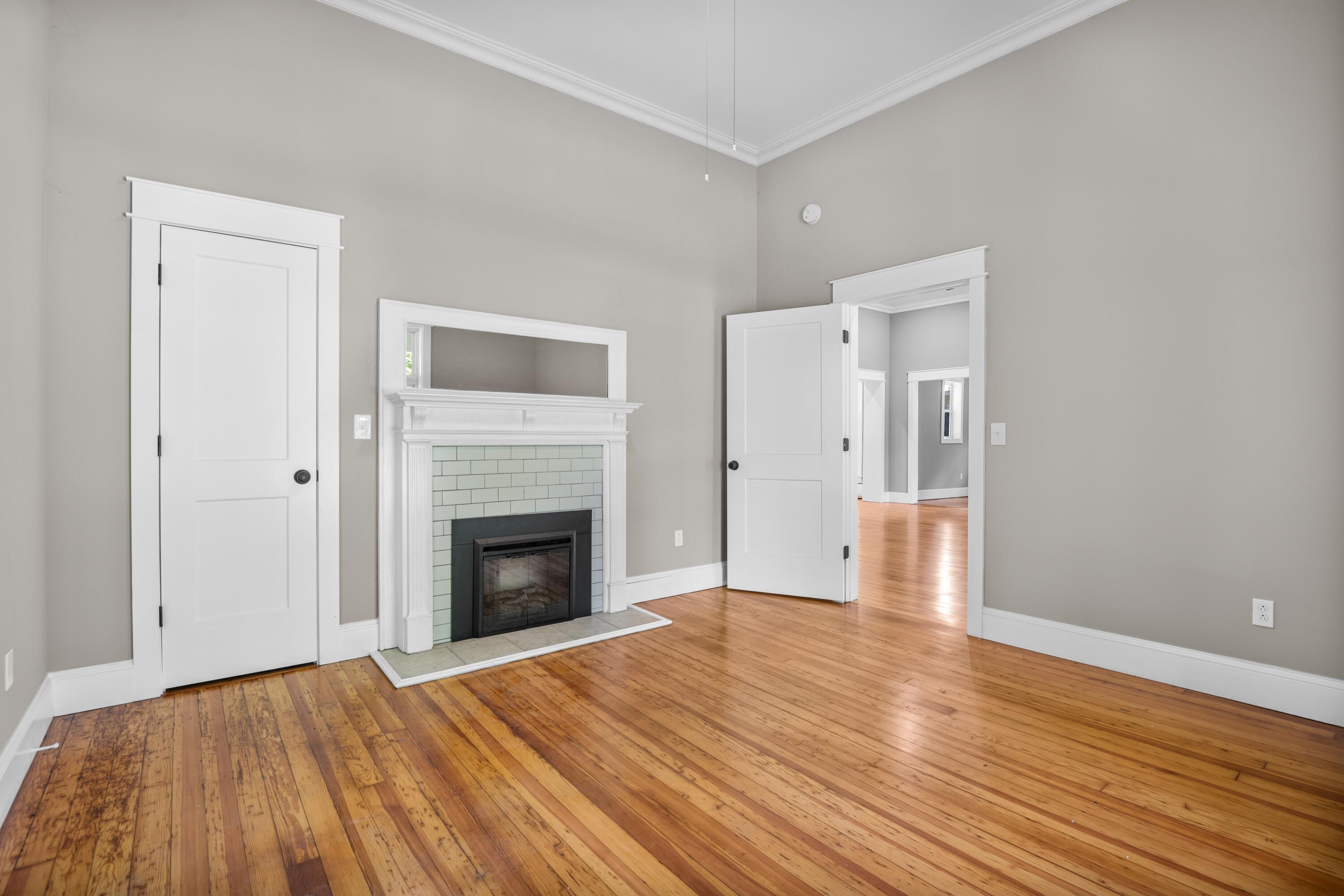 208 E Villanow Street, LaFayette