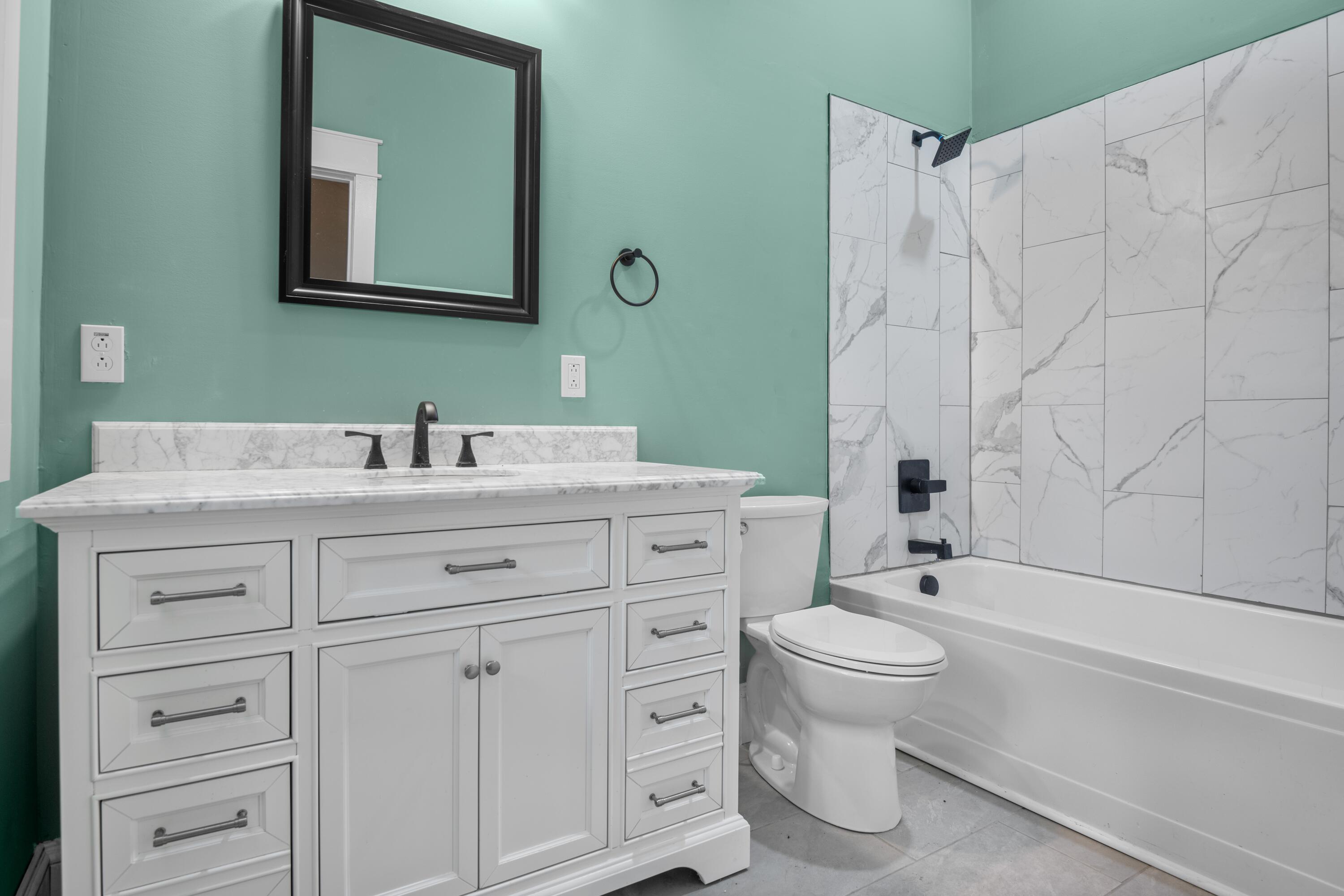208 E Villanow Street, LaFayette