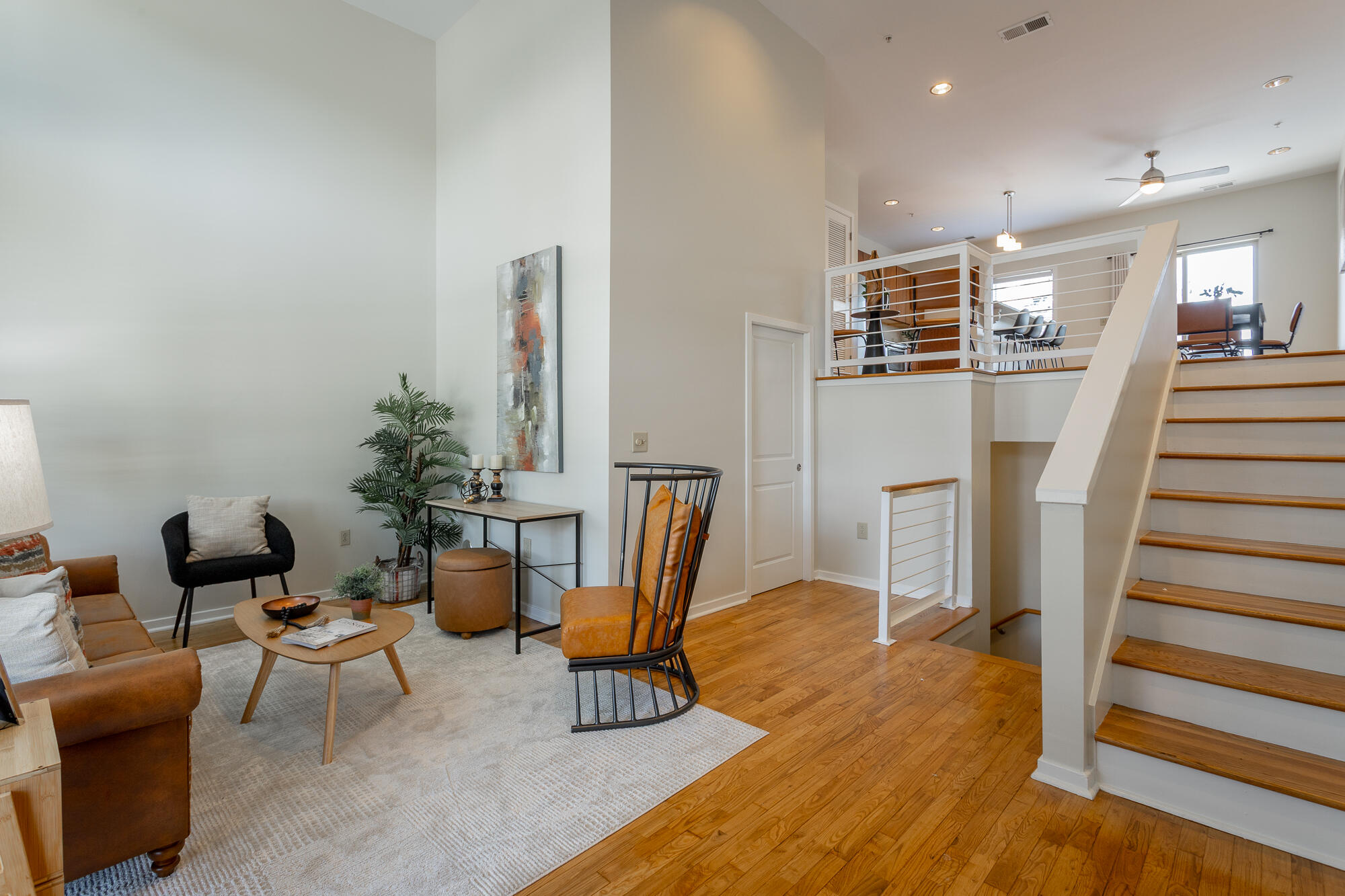 852 E 8th Street