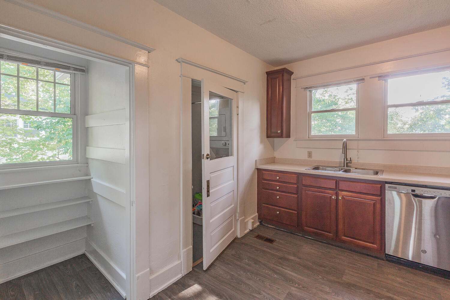 1148 Highland Drive