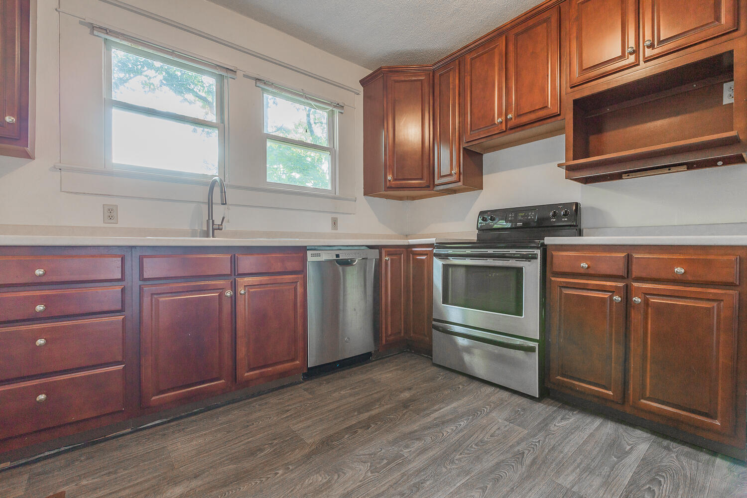 1148 Highland Drive