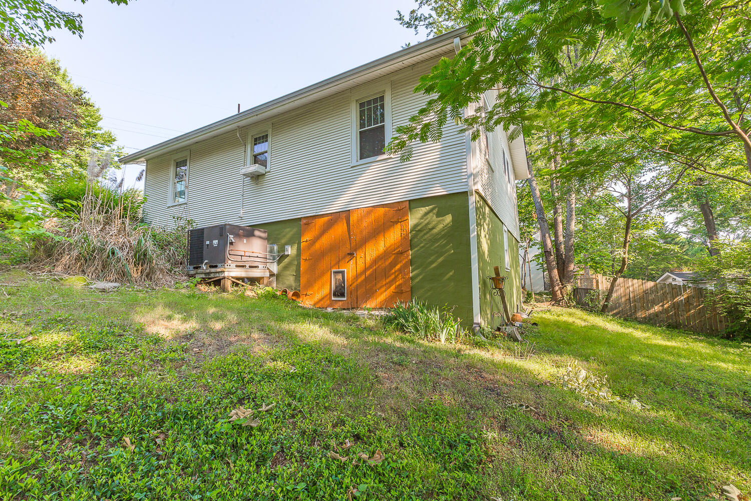 1148 Highland Drive