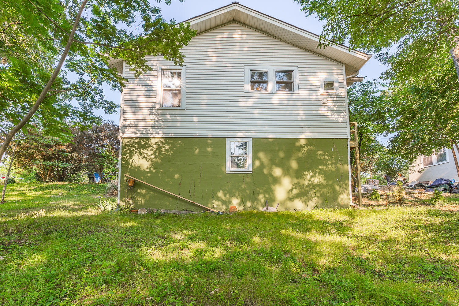 1148 Highland Drive