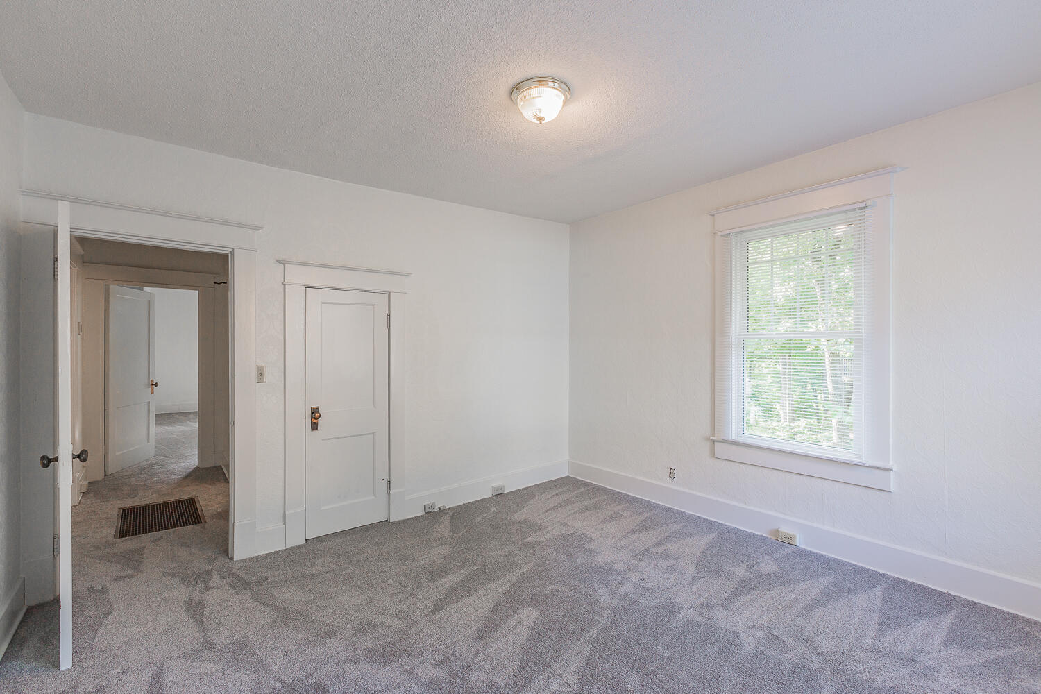 1148 Highland Drive