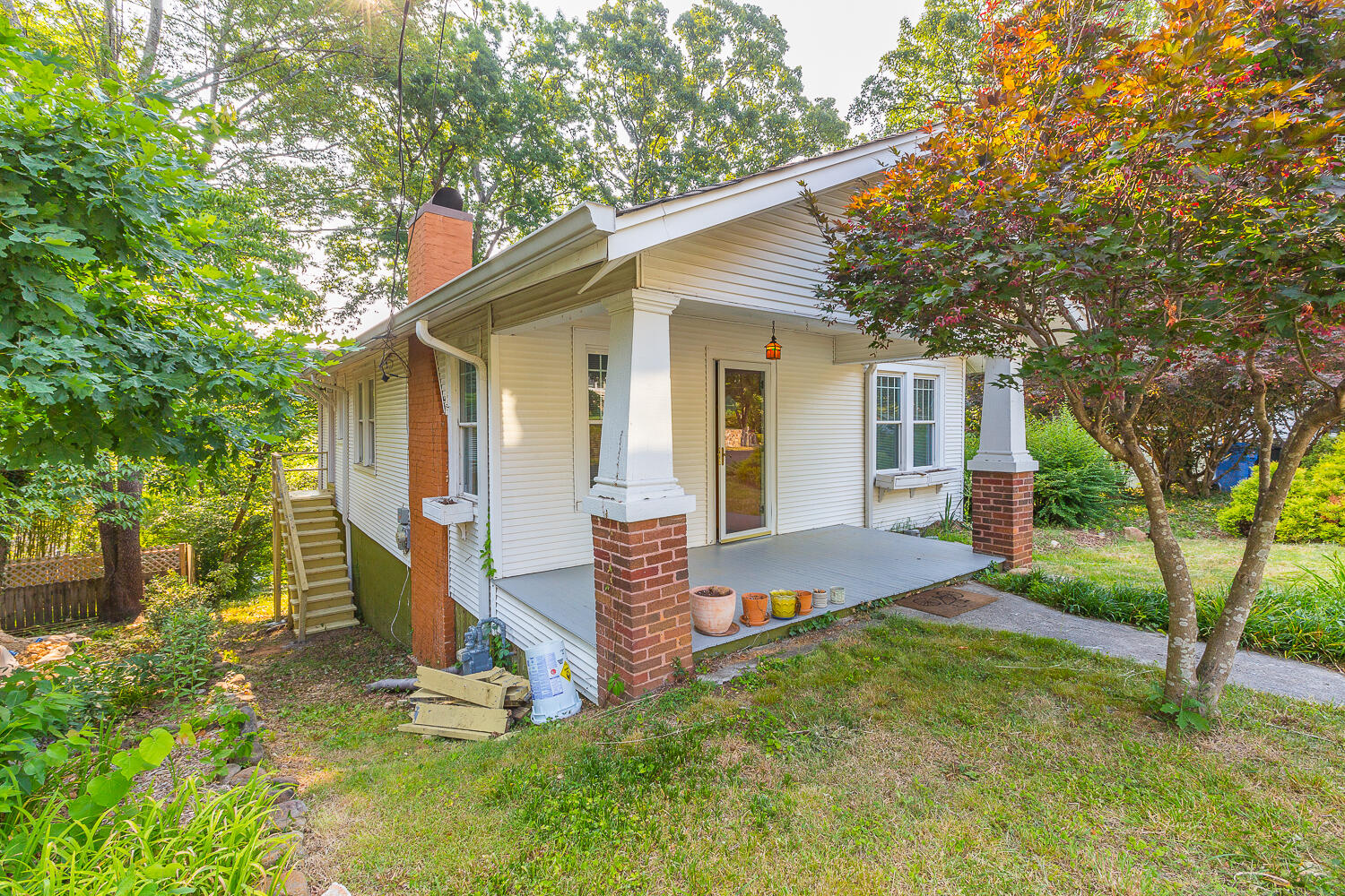 1148 Highland Drive