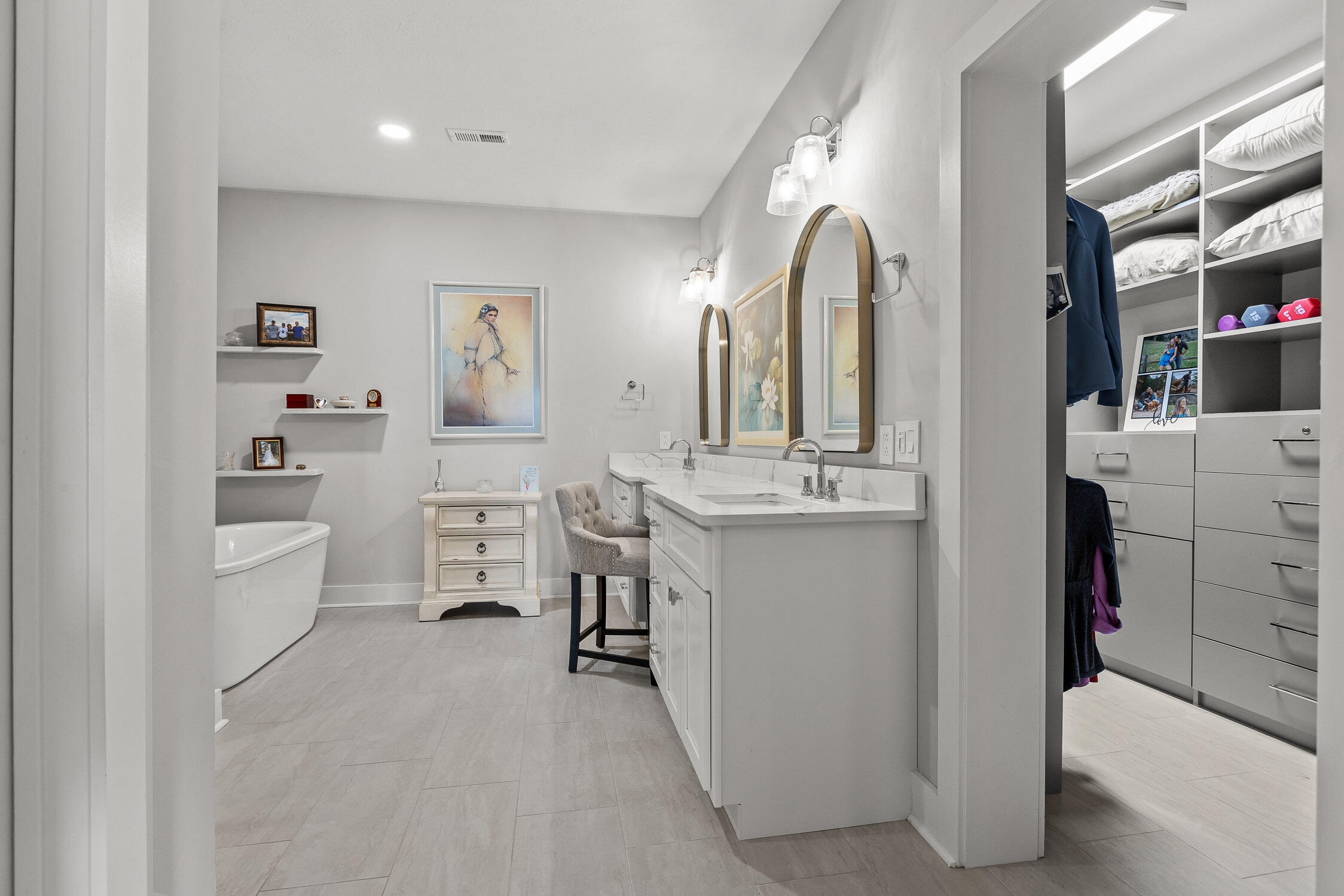 4274 Lakeshore Lane, 102