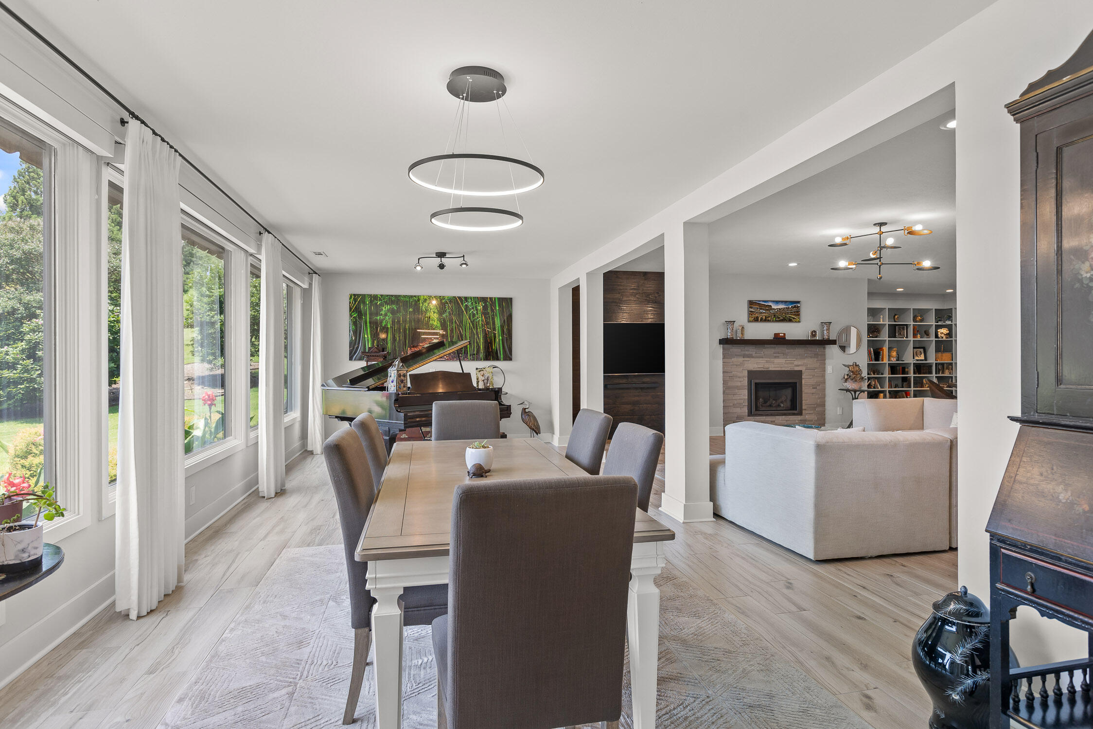 4274 Lakeshore Lane, 102