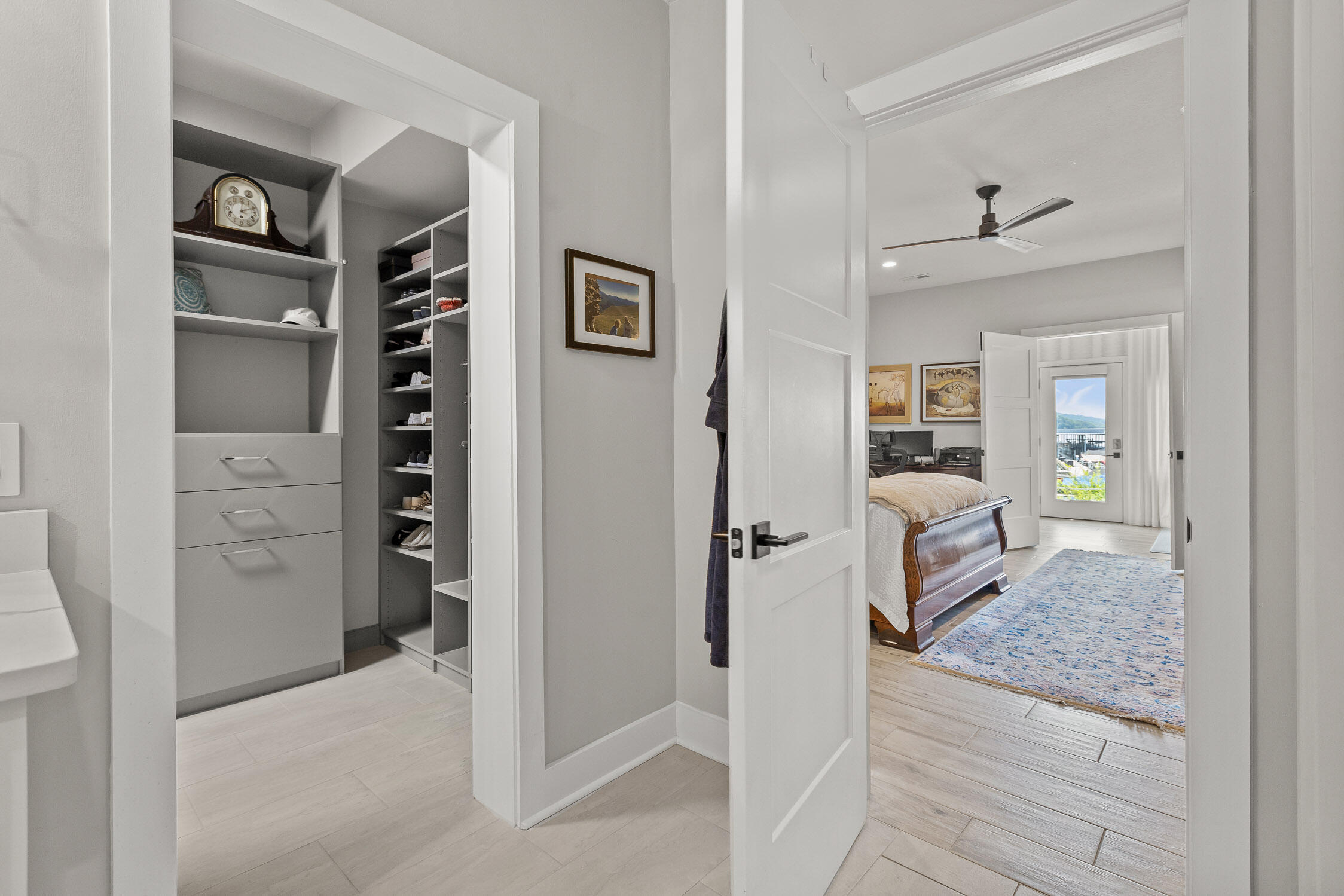 4274 Lakeshore Lane, 102