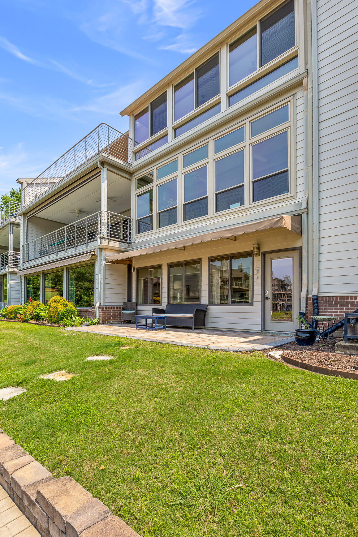 4274 Lakeshore Lane, 102