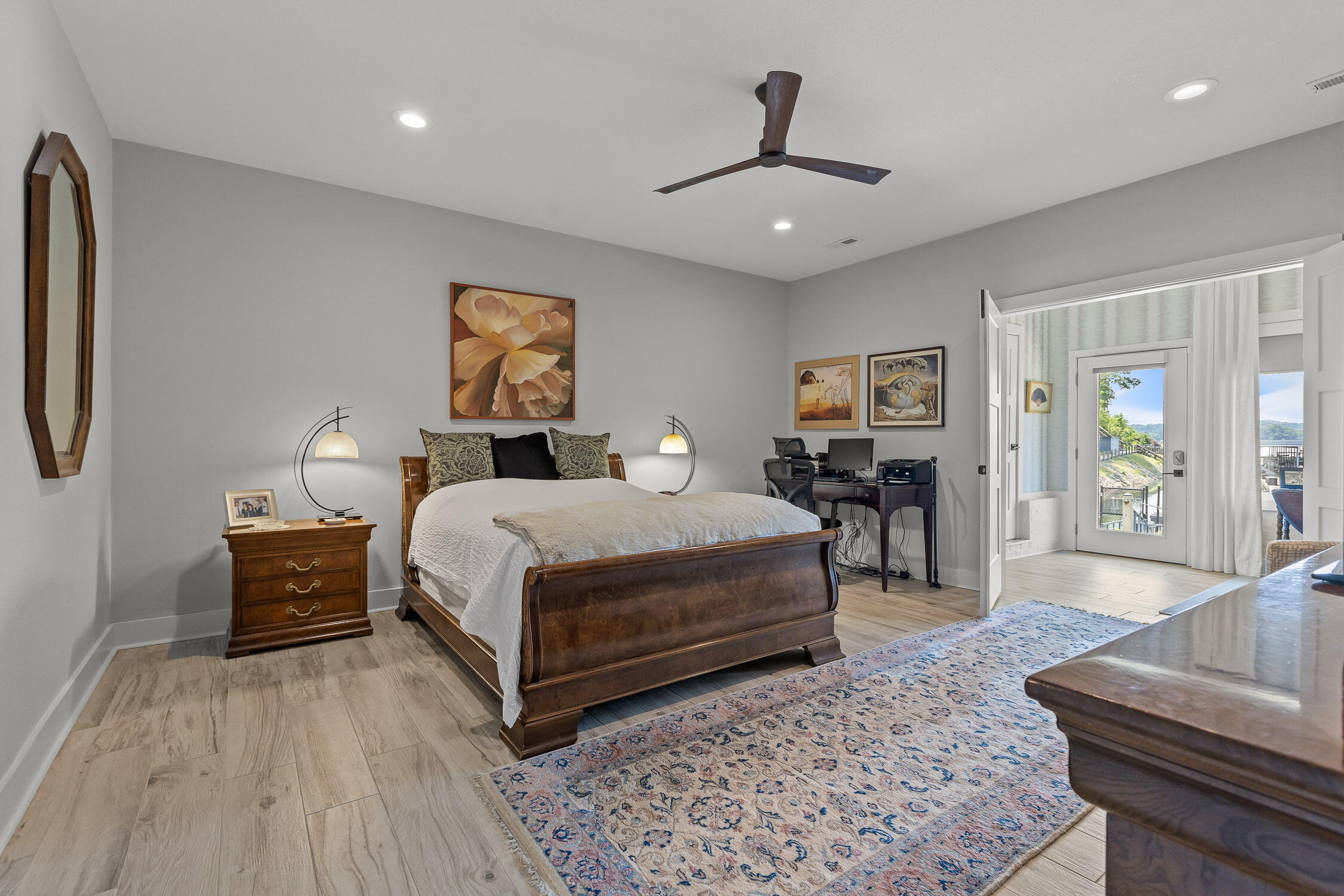 4274 Lakeshore Lane, 102