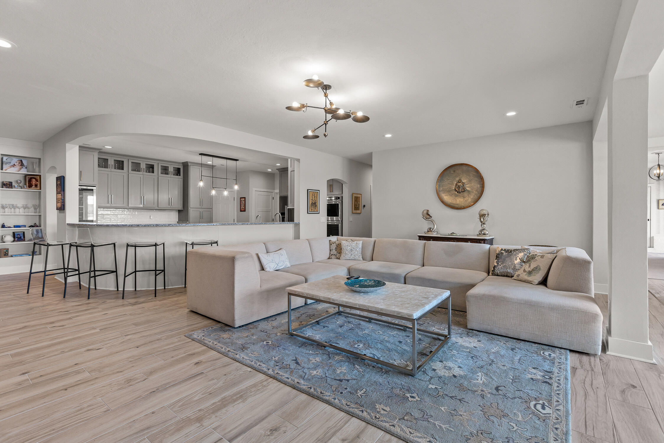 4274 Lakeshore Lane, 102
