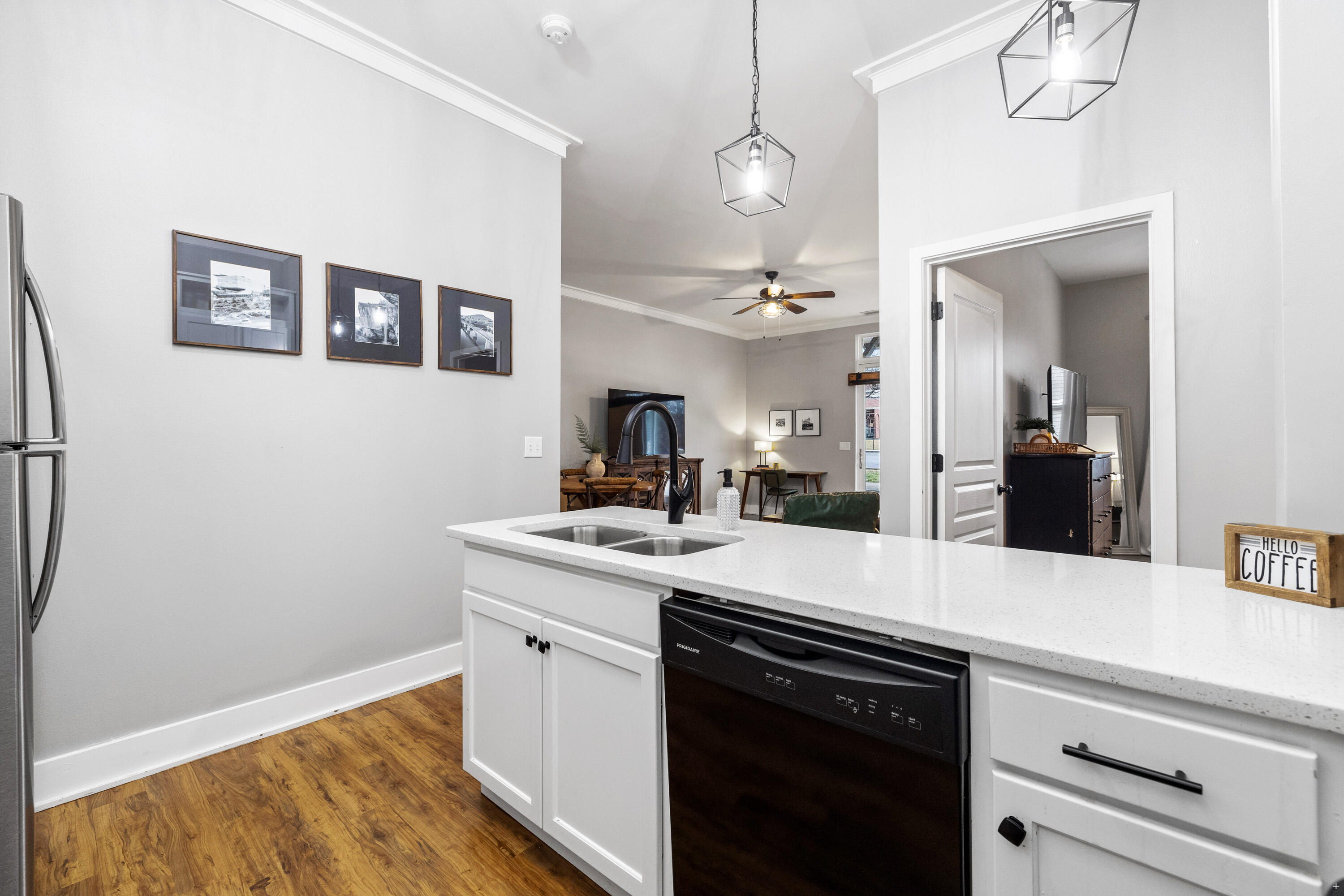 1609 Long Street, 105