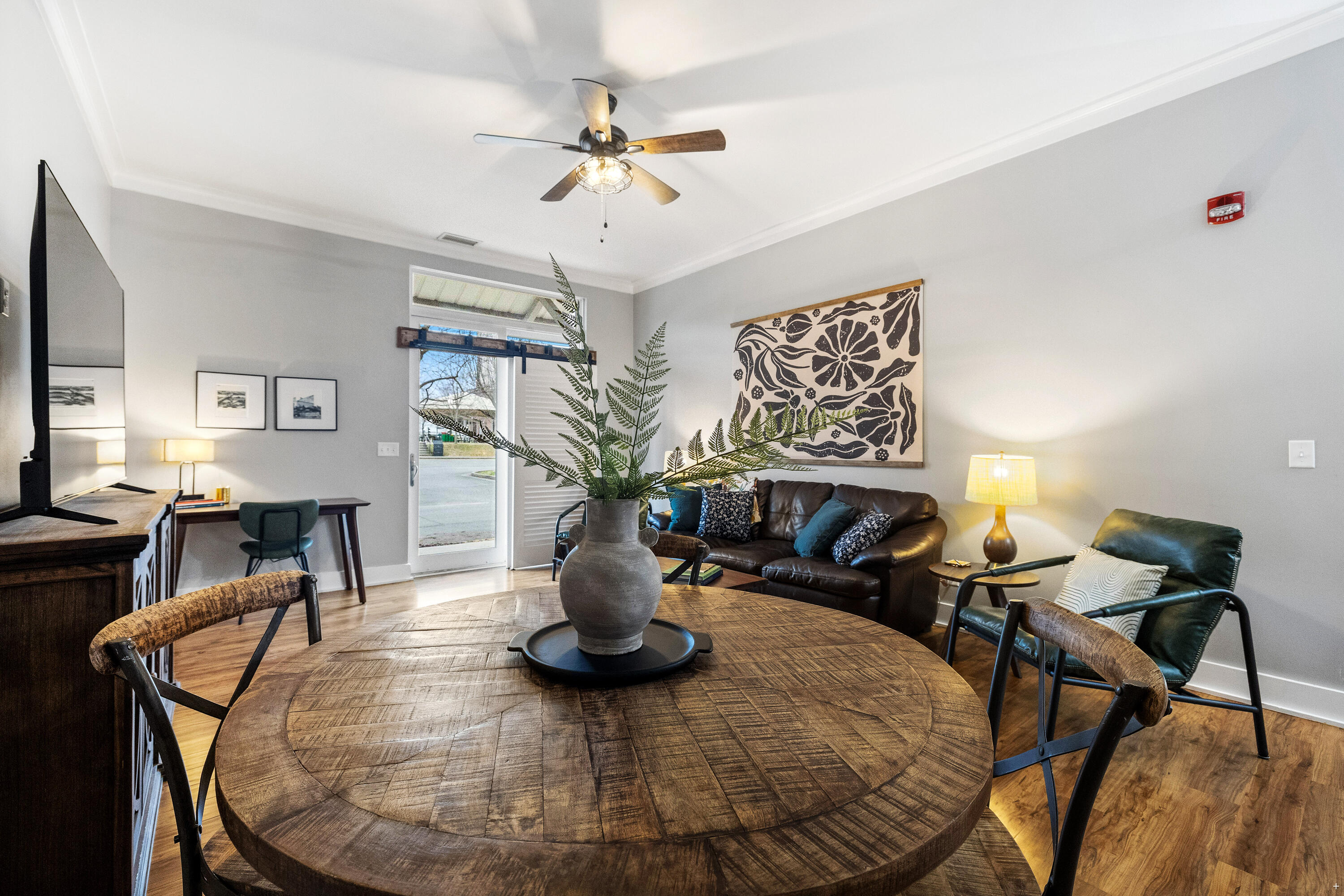 1609 Long Street, 105
