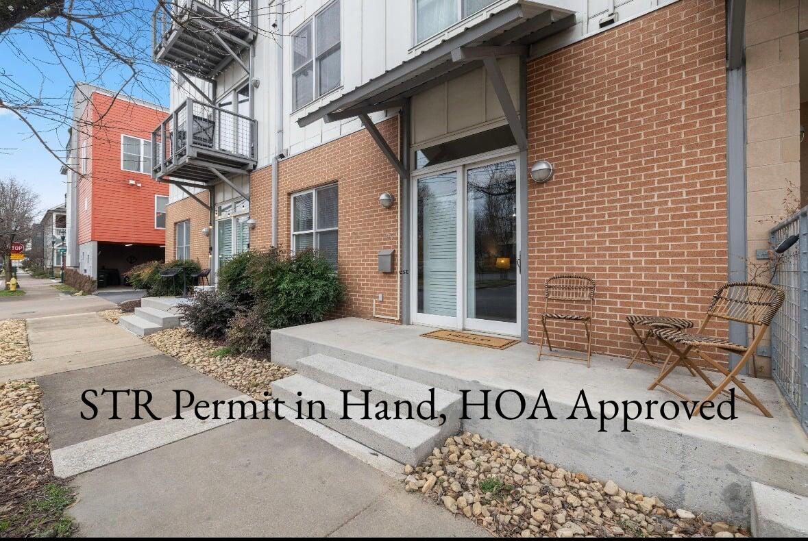 1609 Long Street, 105