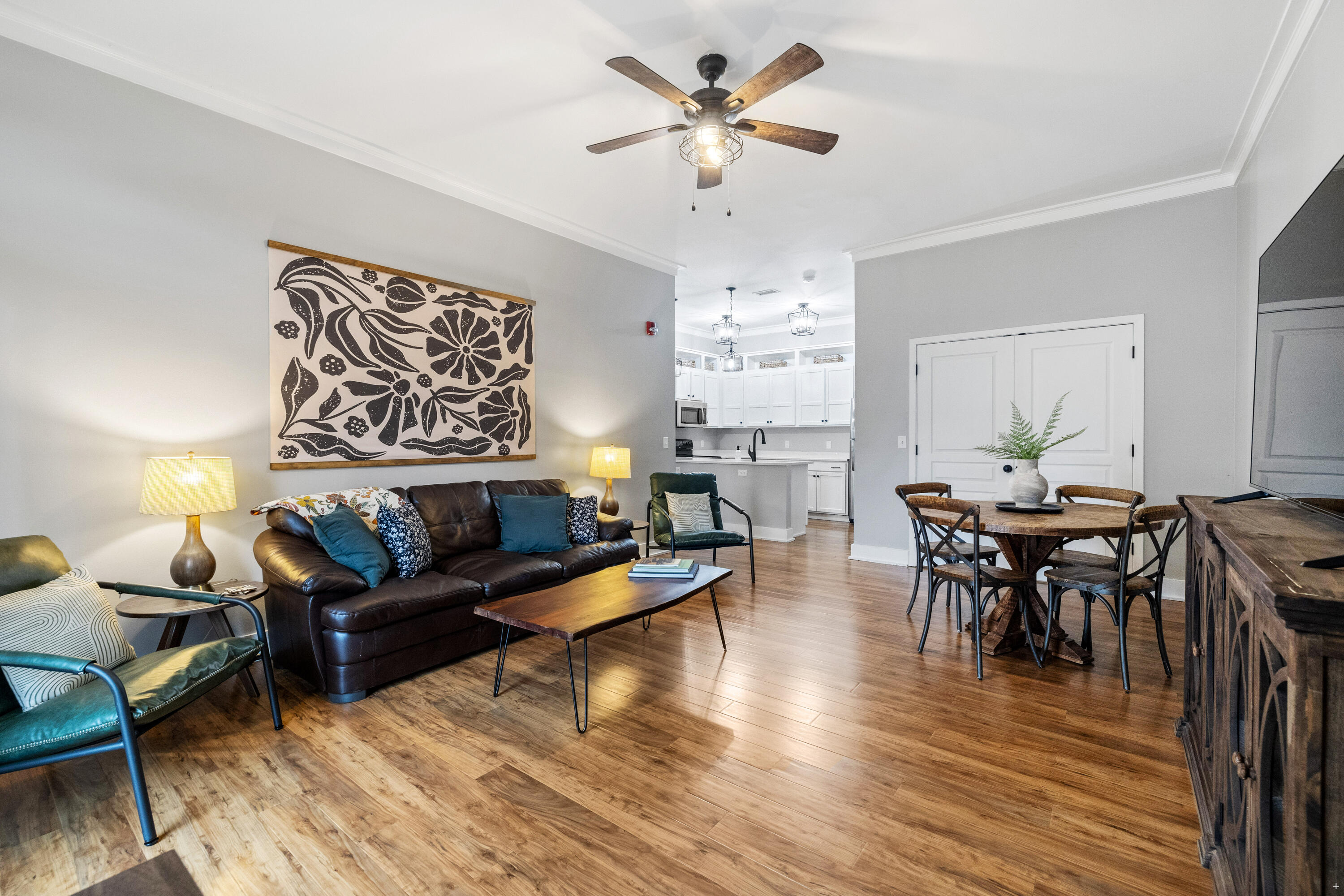 1609 Long Street, 105