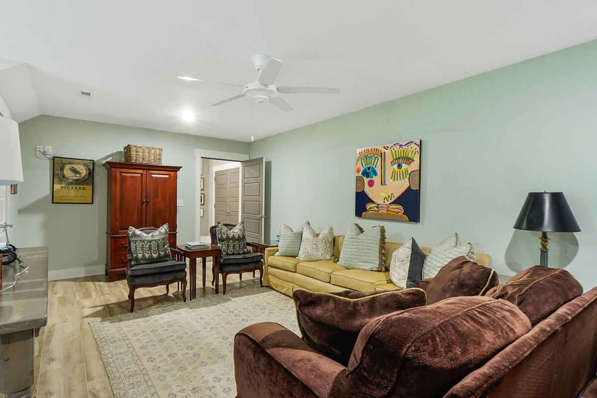 3168 Camber Hill