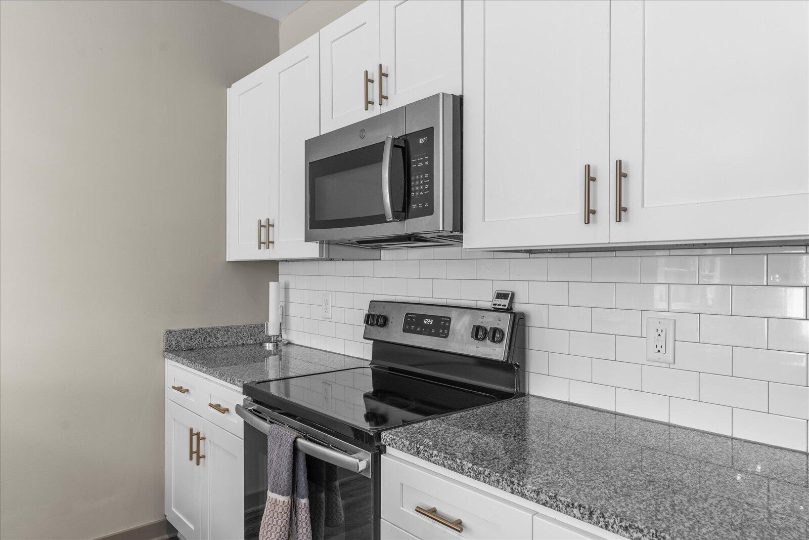 782 Riverfront Parkway, 313