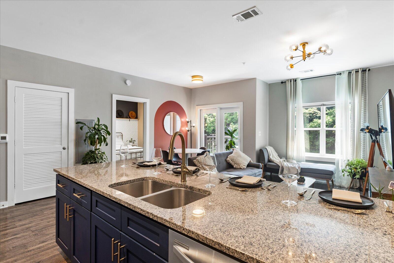 782 Riverfront Parkway, 313