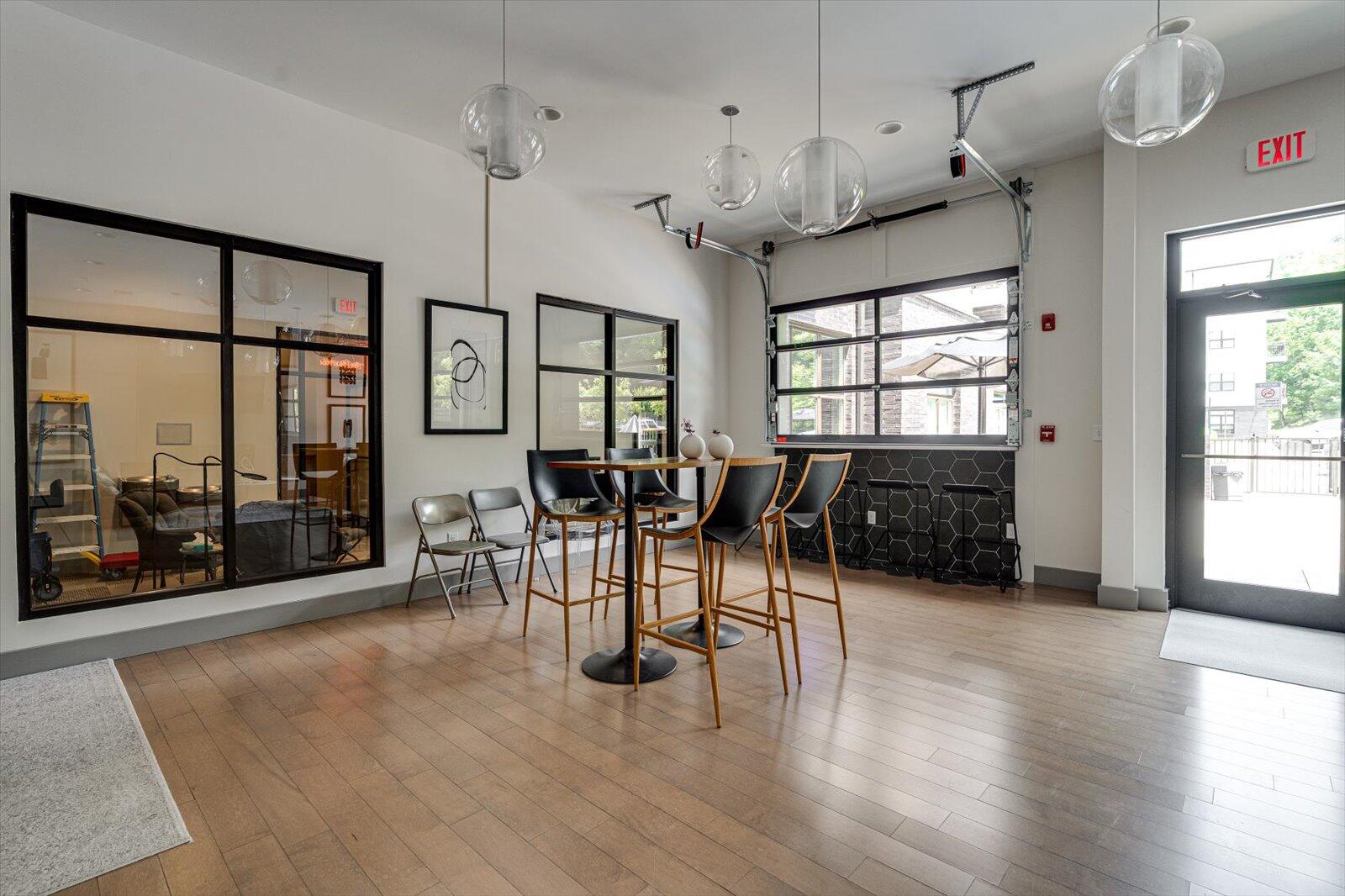 782 Riverfront Parkway, 313