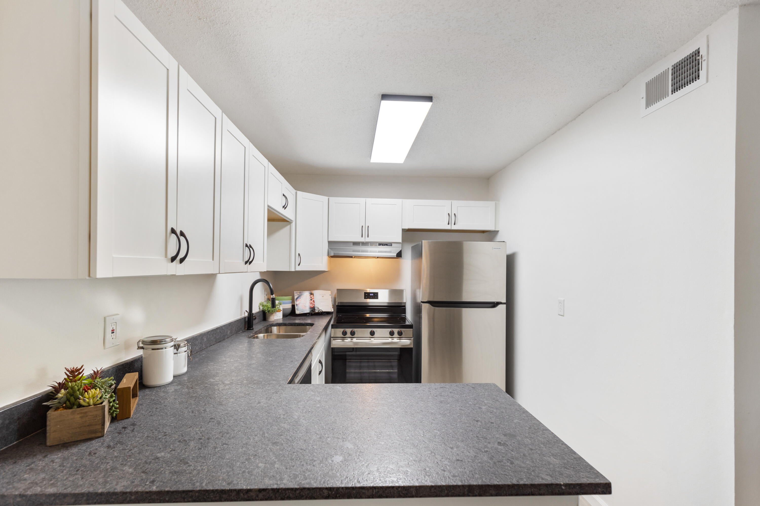 900 Mountain Creek Road, # R311