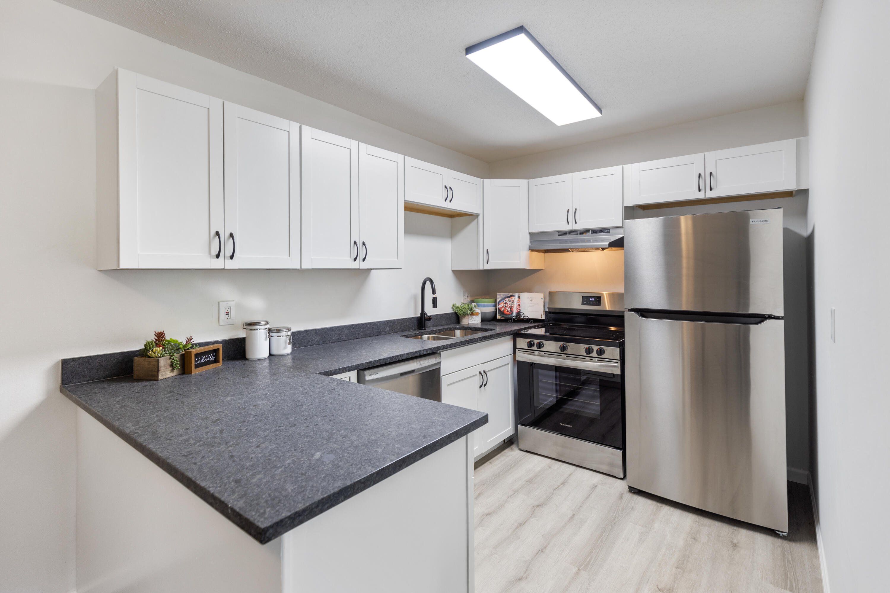 900 Mountain Creek Road, # R311