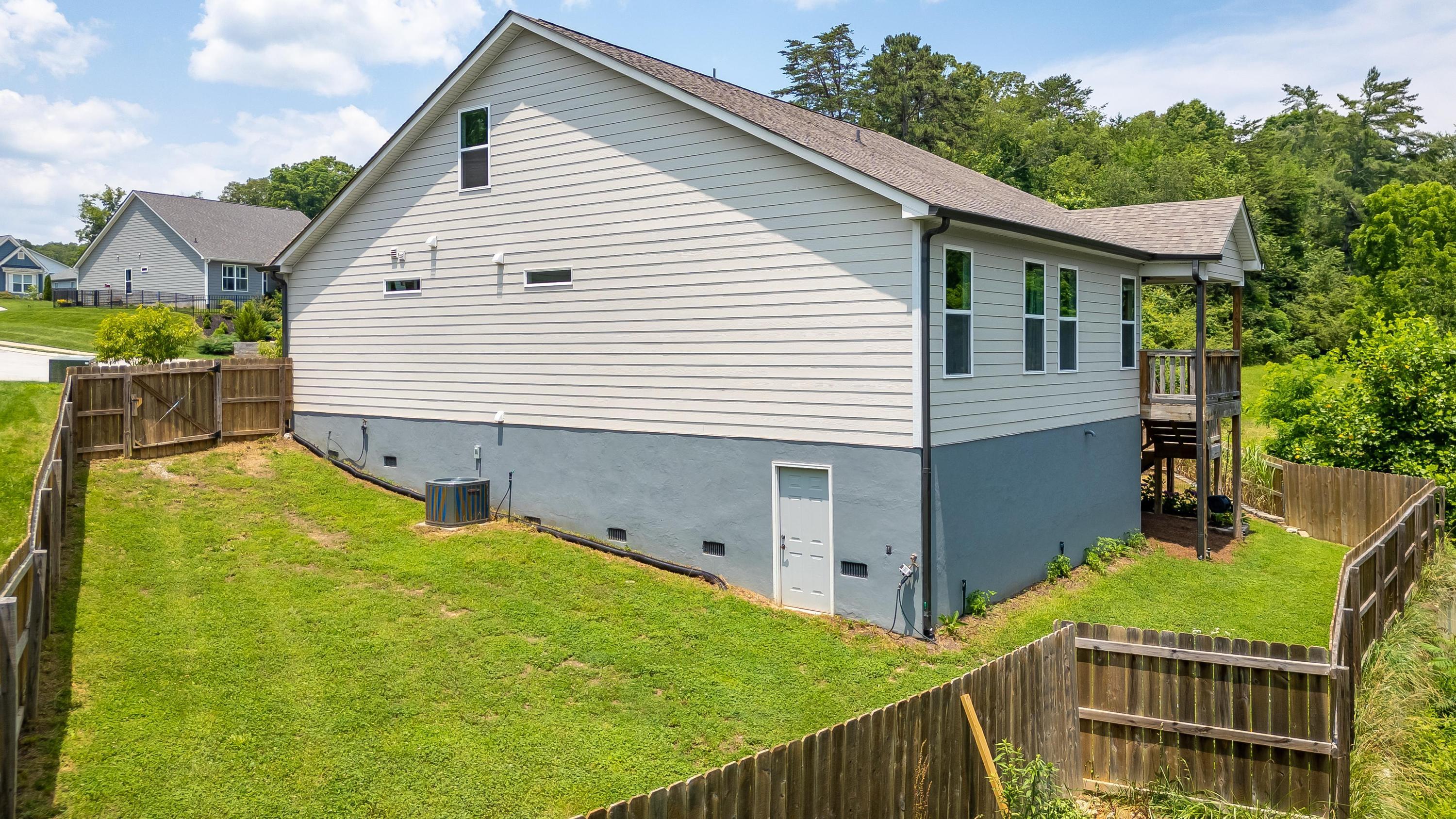 306 Stonegate Way