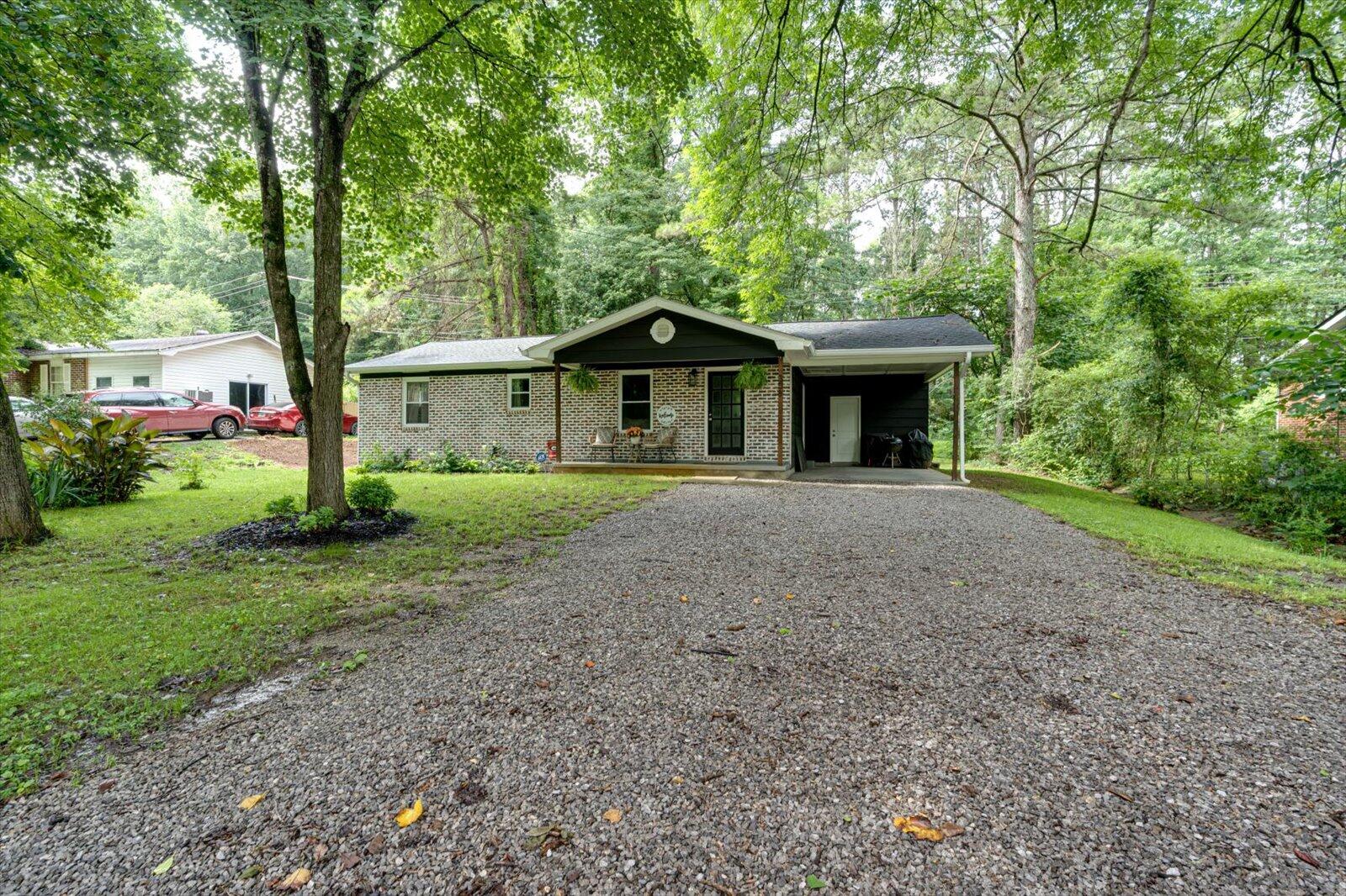 308 Pledger Parkway, LaFayette