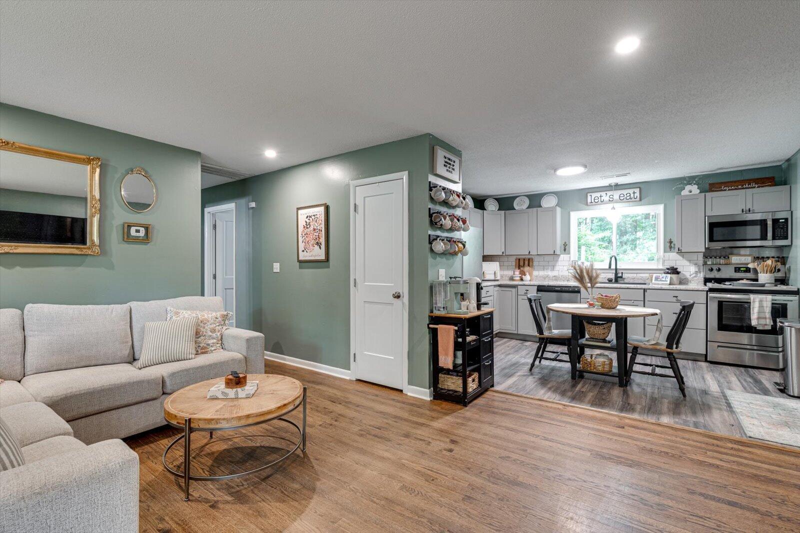 308 Pledger Parkway, LaFayette