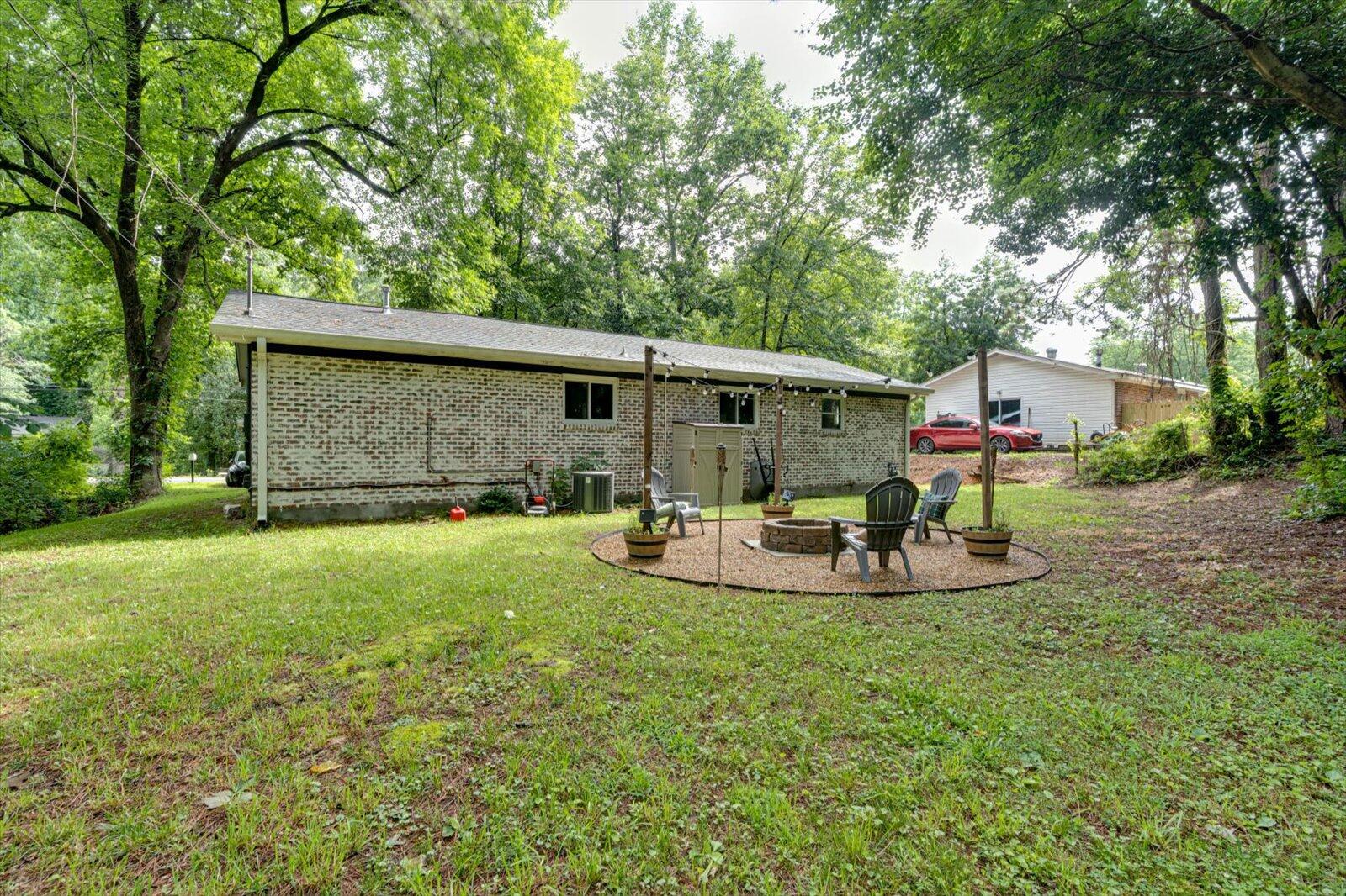 308 Pledger Parkway, LaFayette