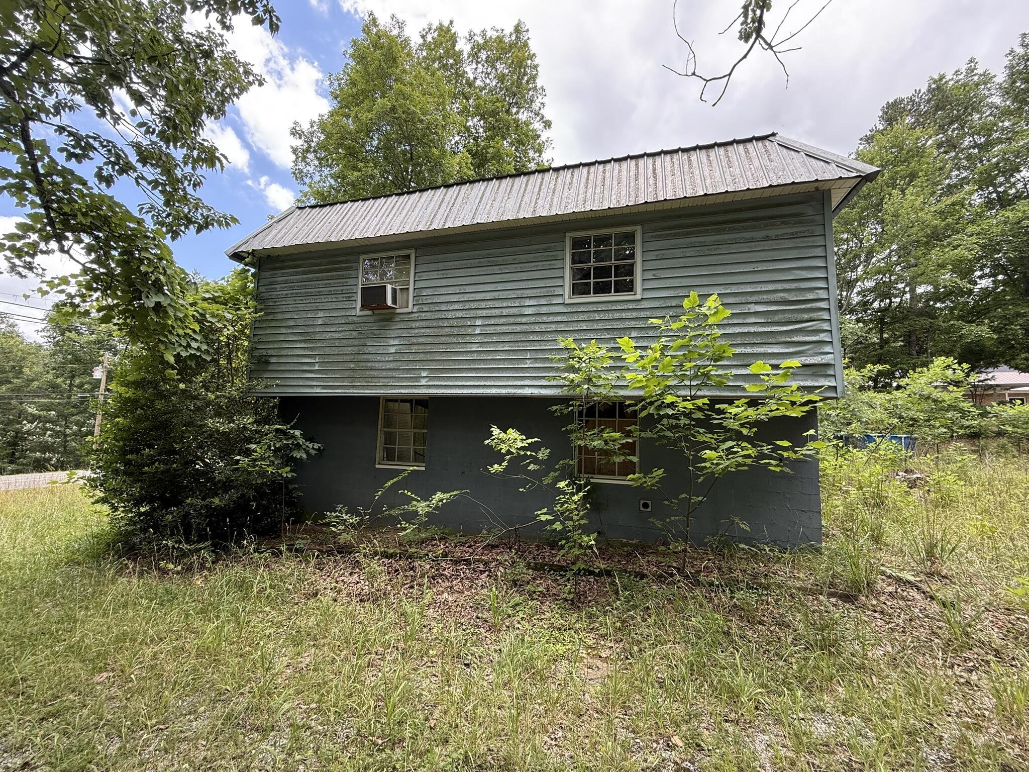 7697 Scenic Highway