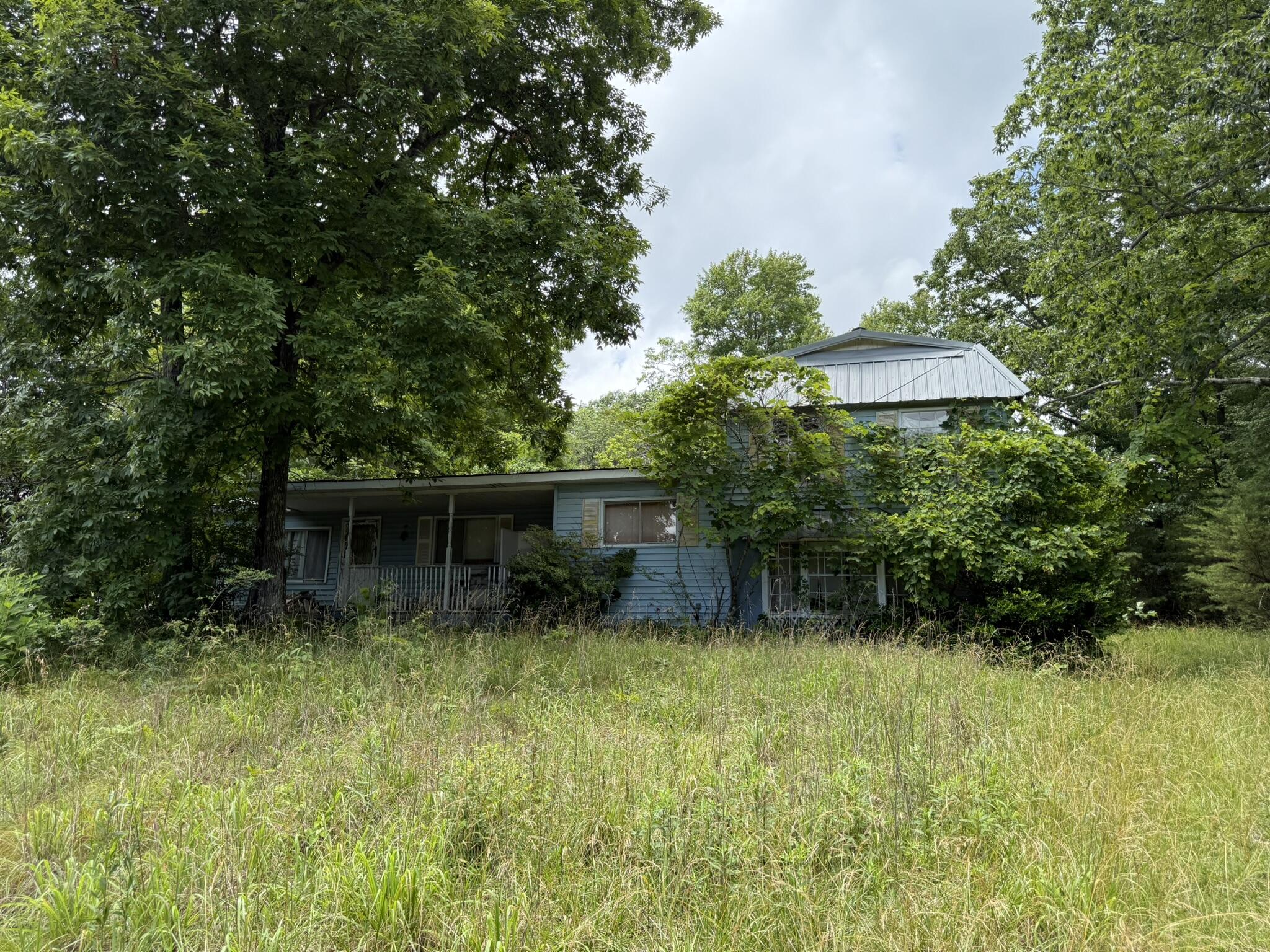 7697 Scenic Highway