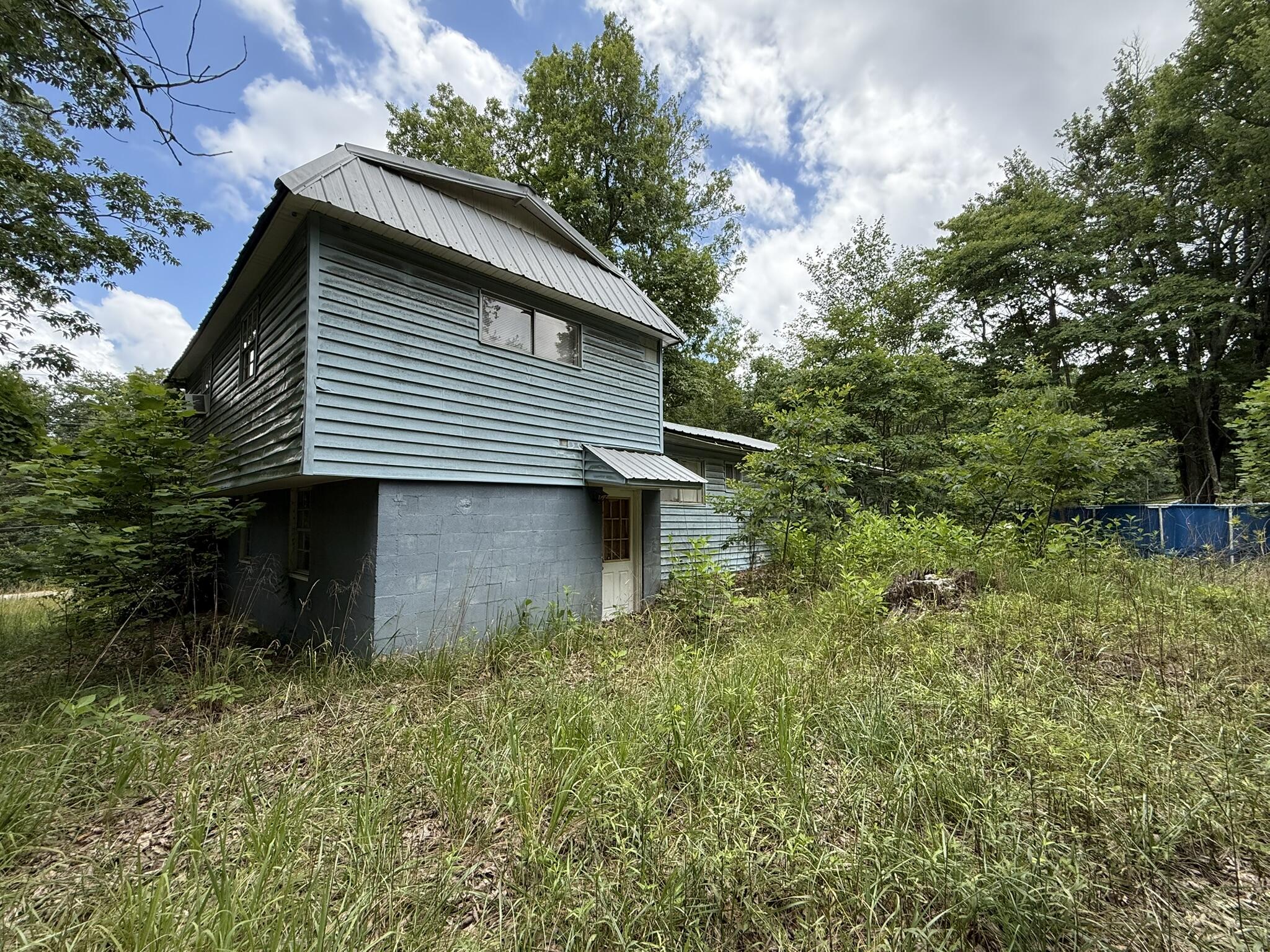 7697 Scenic Highway