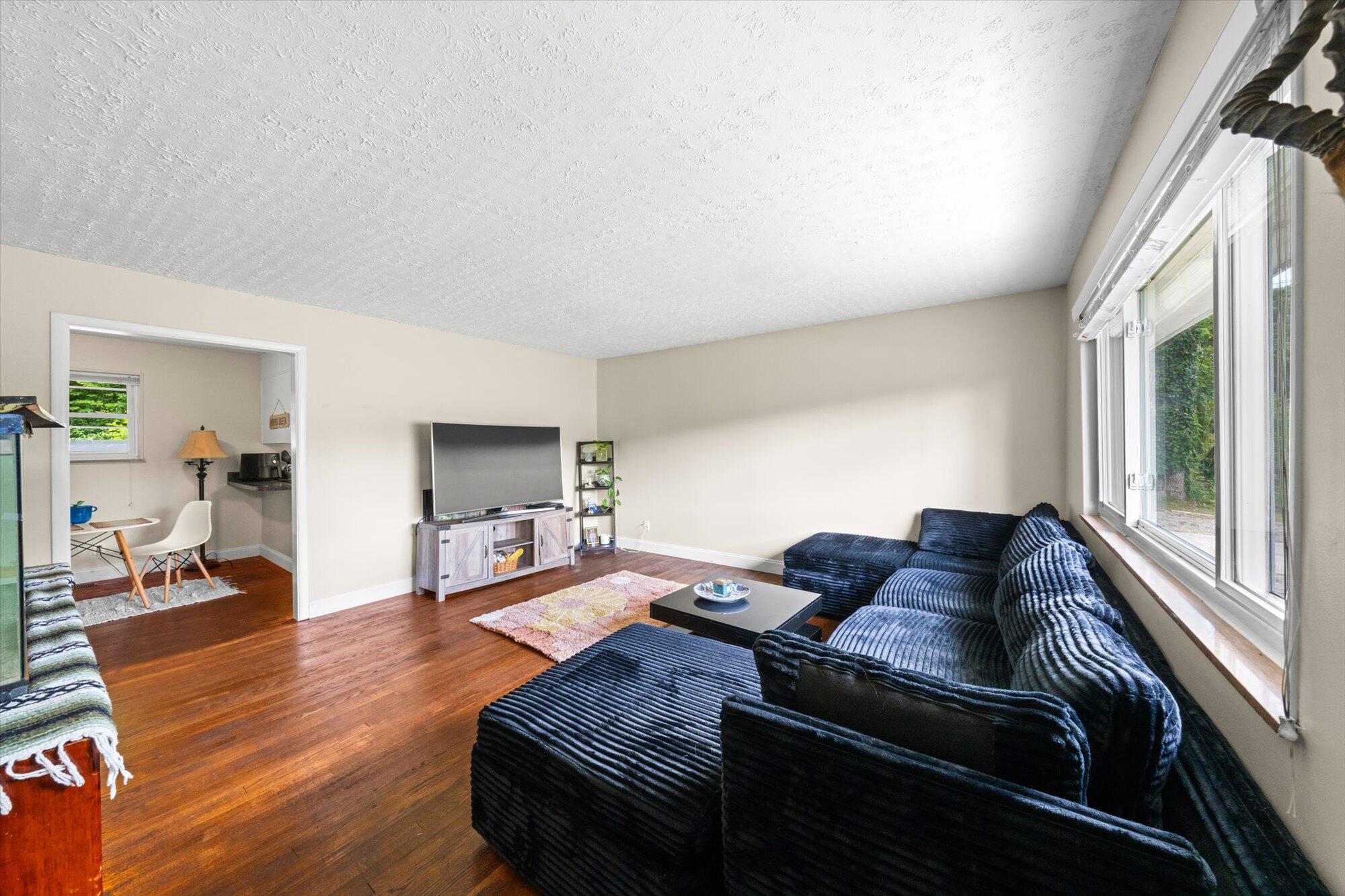 3356 Long Hollow Road