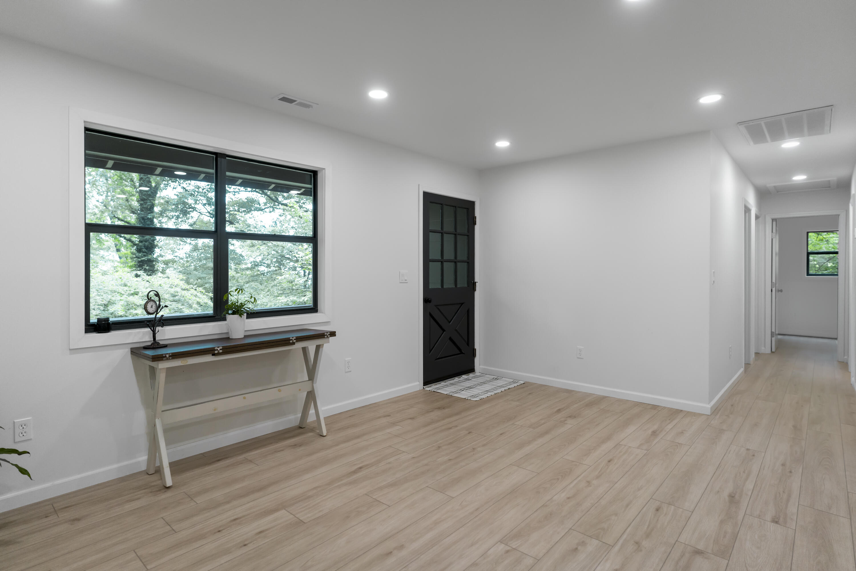 4217 W Road Road