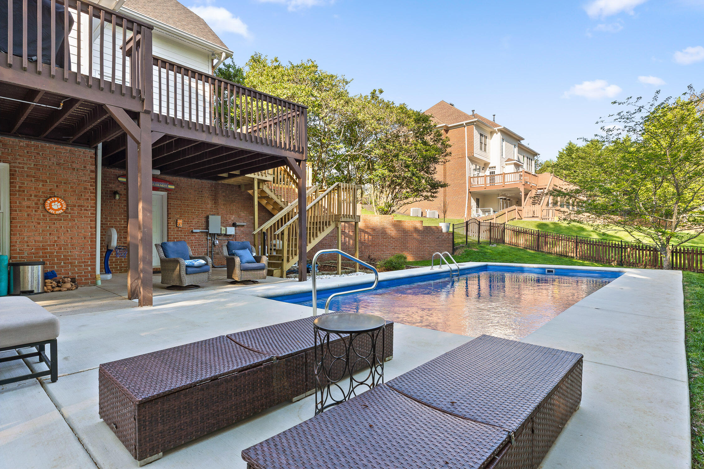 9727 Chestnut Hill Lane