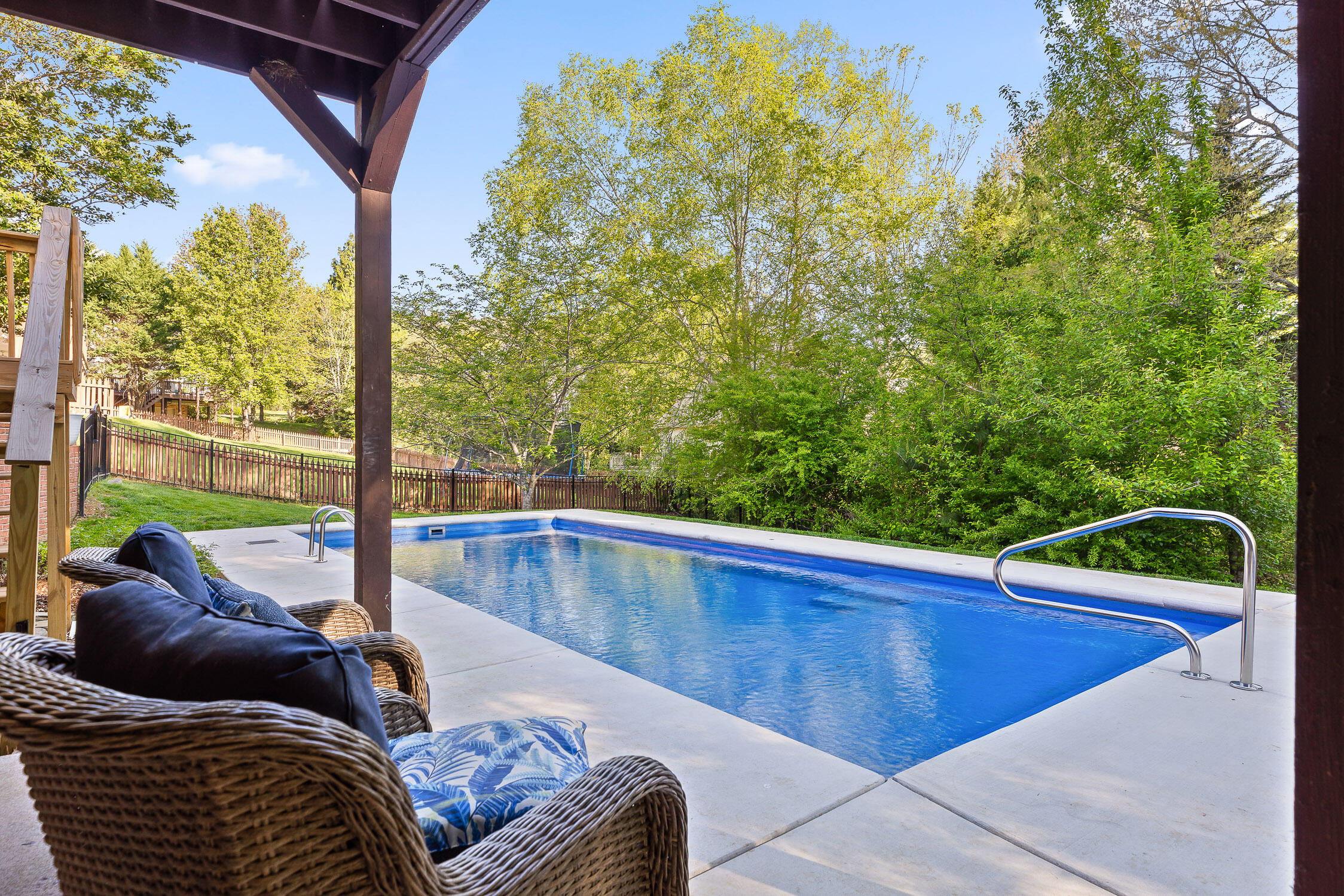 9727 Chestnut Hill Lane