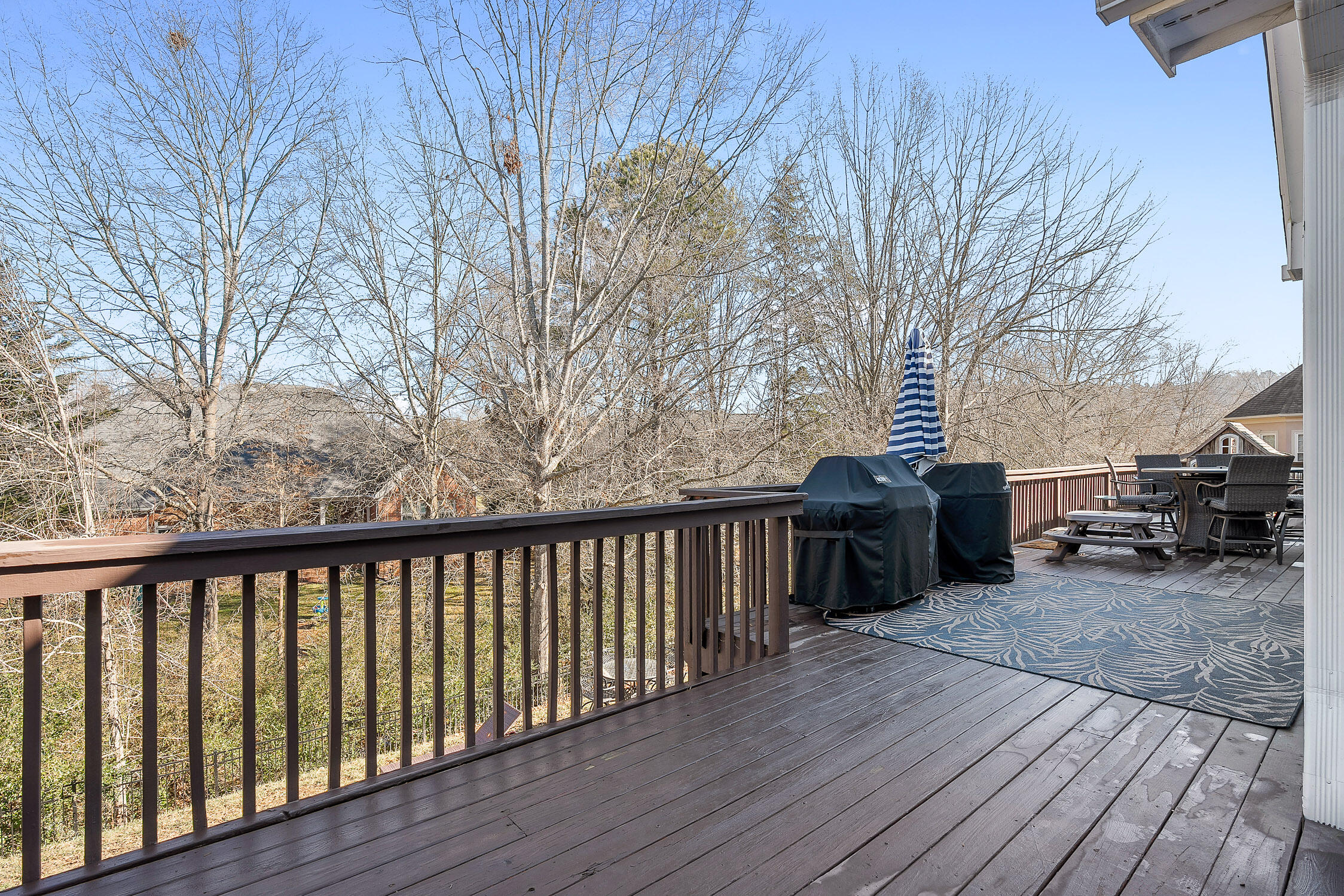 9727 Chestnut Hill Lane