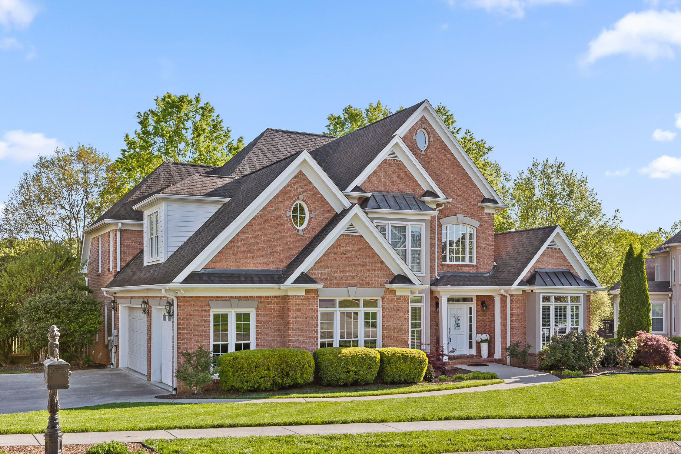 9727 Chestnut Hill Lane