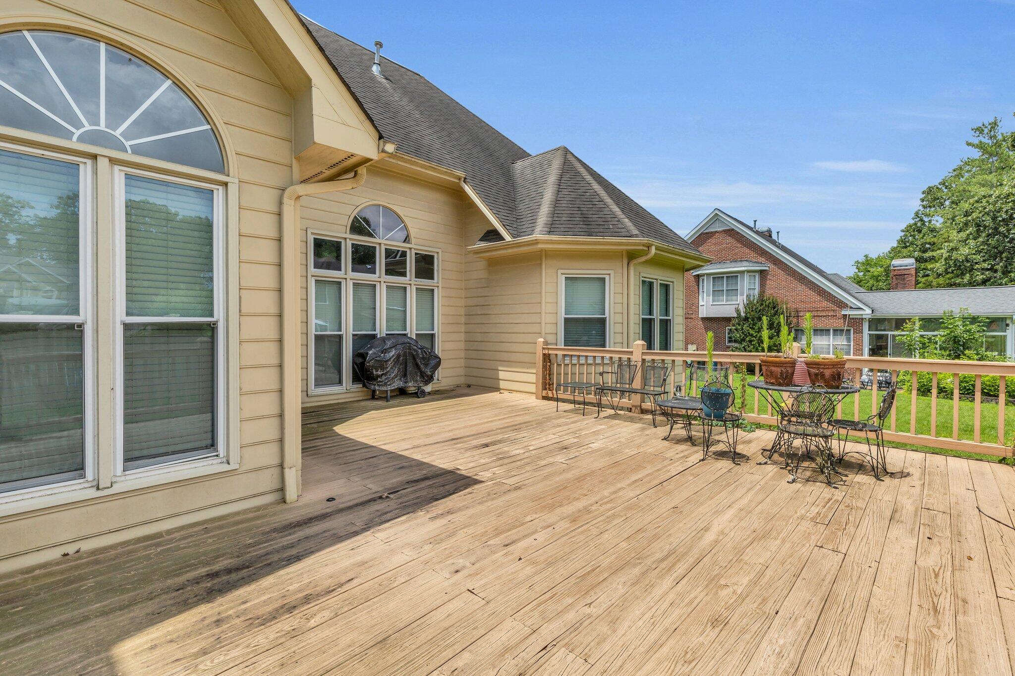 8013 Rosemere Way