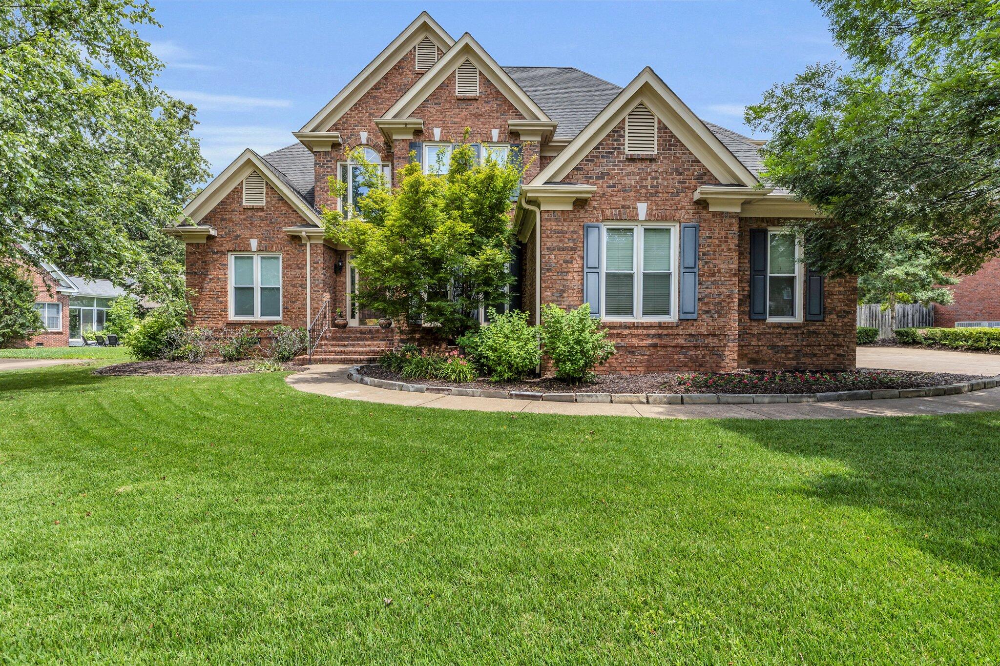 8013 Rosemere Way