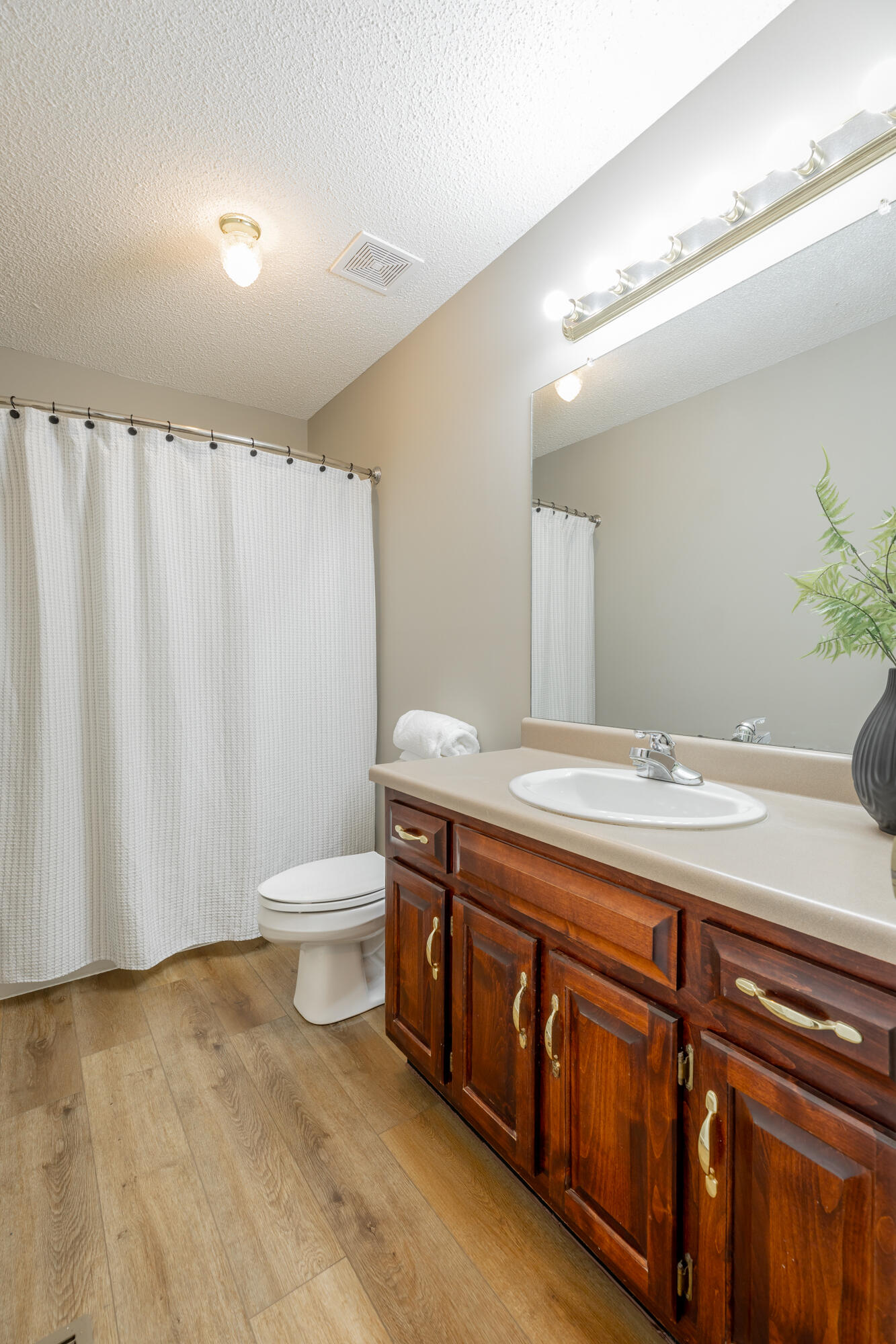 6894 Hillside Bend Trail