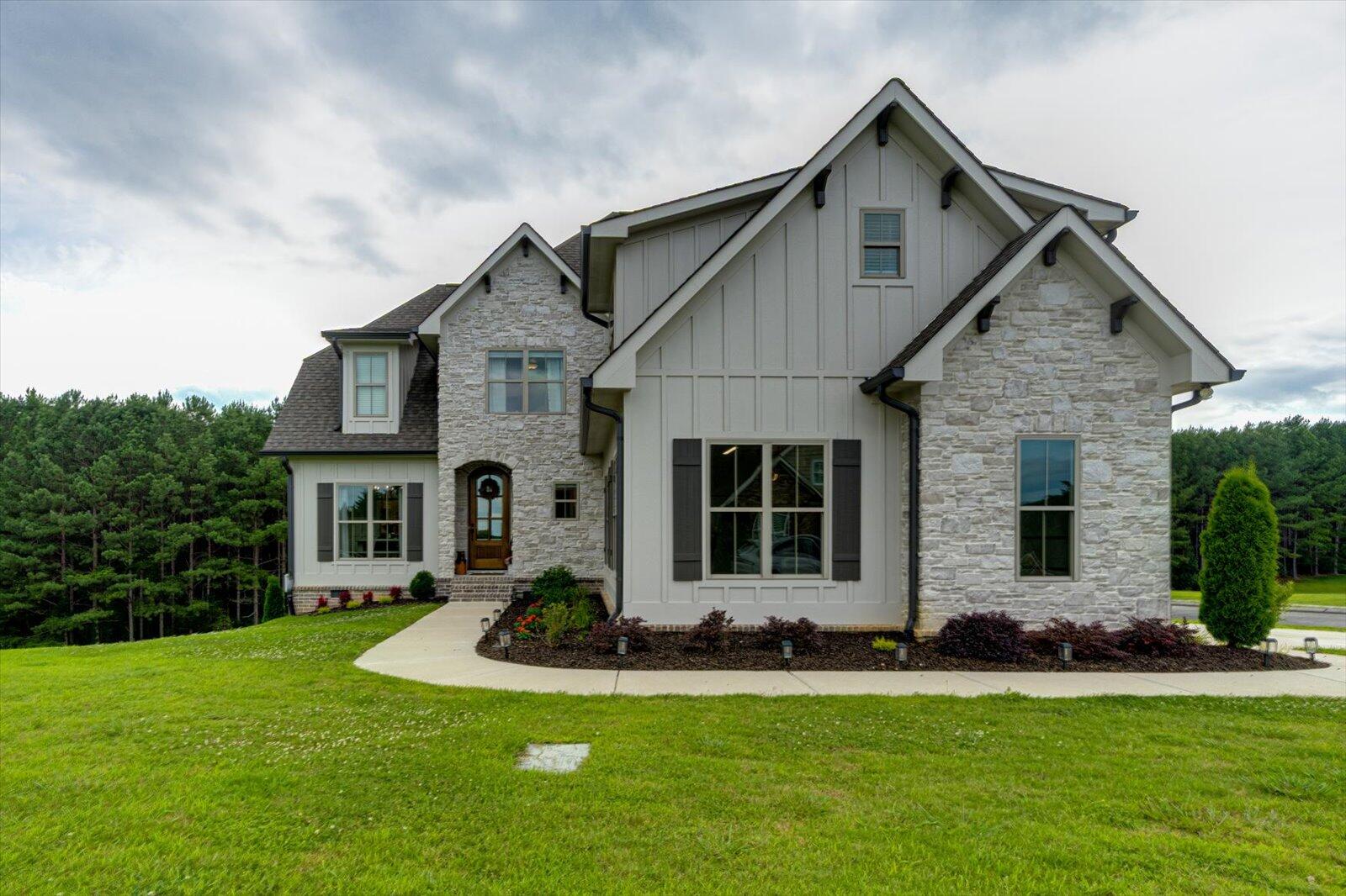 12951 Blakeslee Drive