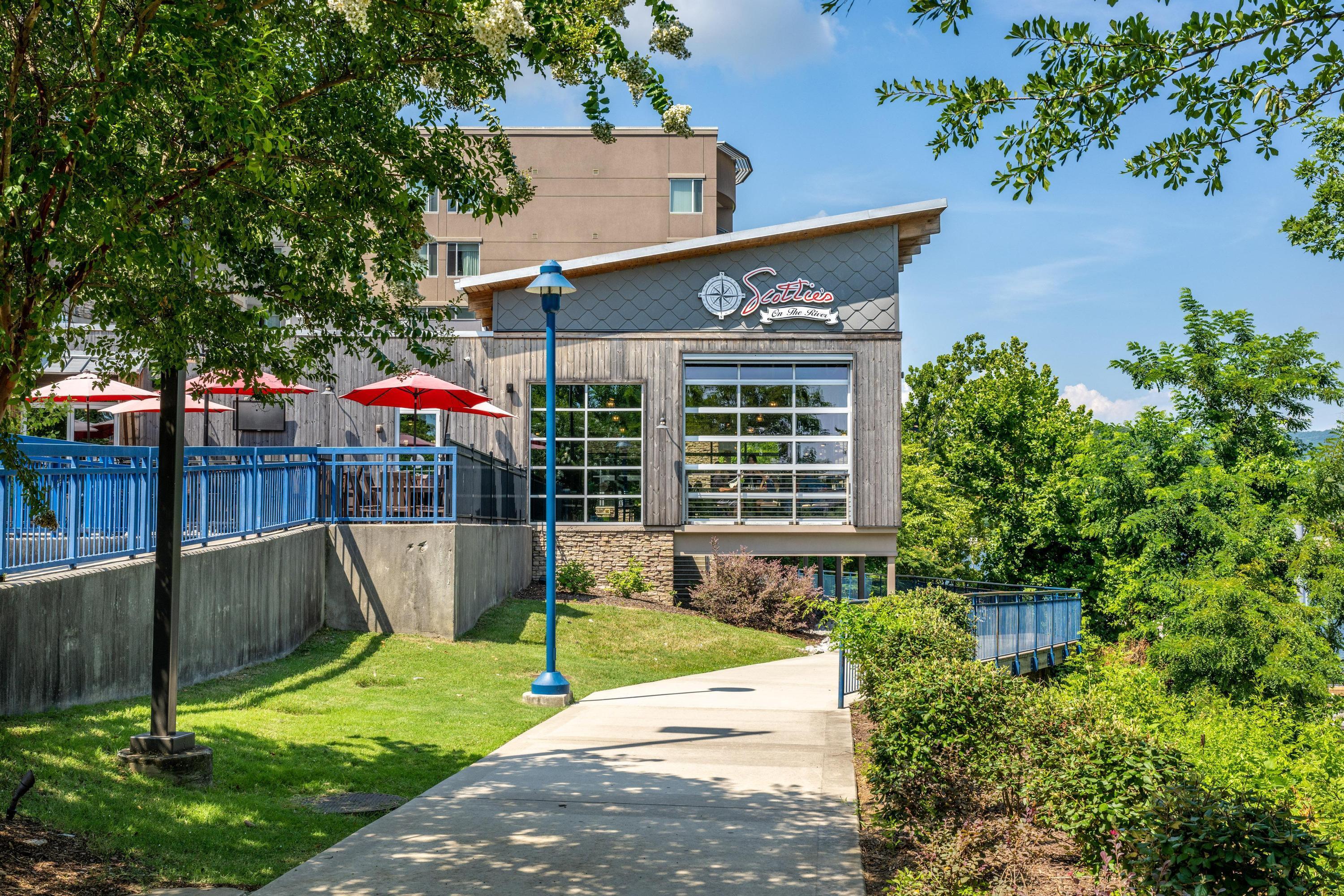 191 Chestnut Street, 602