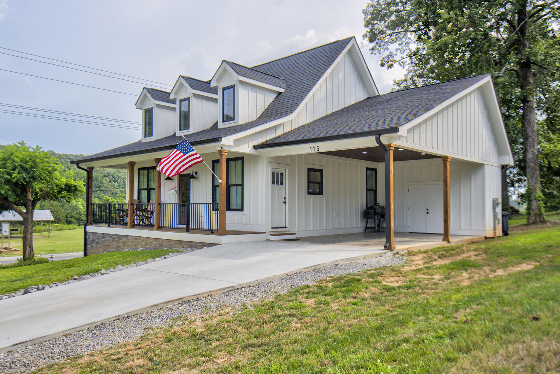 115 Sandras Way