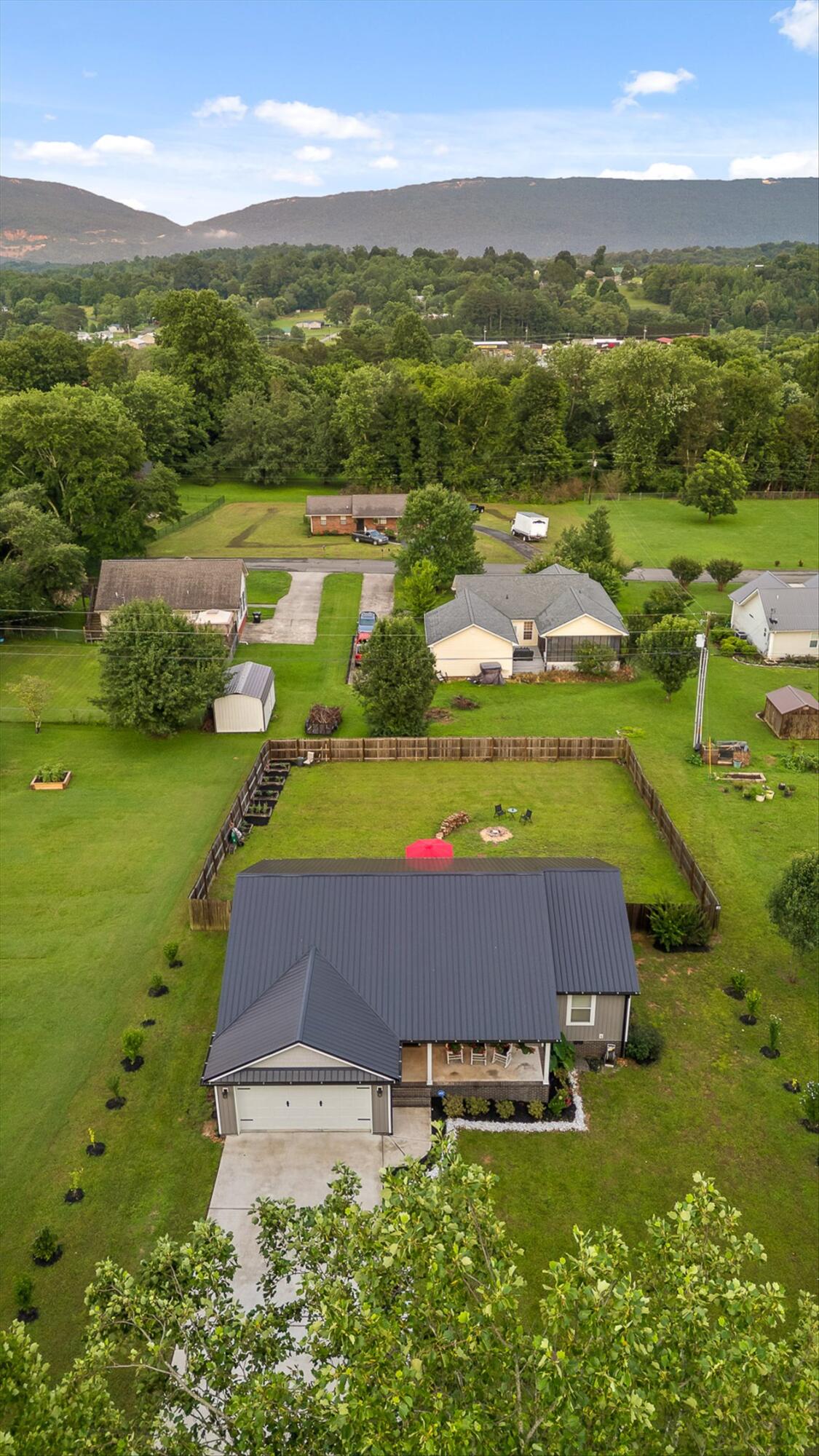 453 Hill Cir Circle