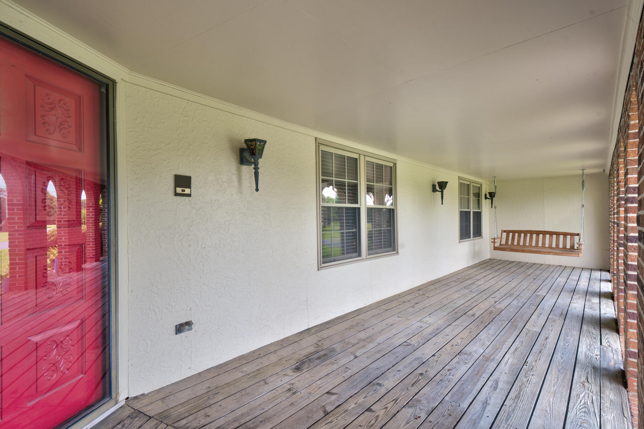 290 Powder Horn Lane