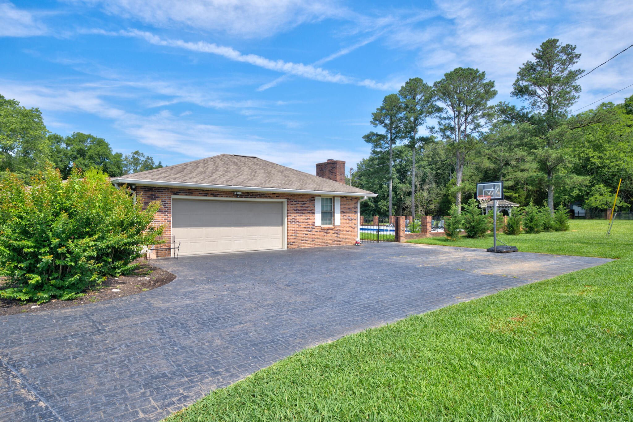 290 Powder Horn Lane