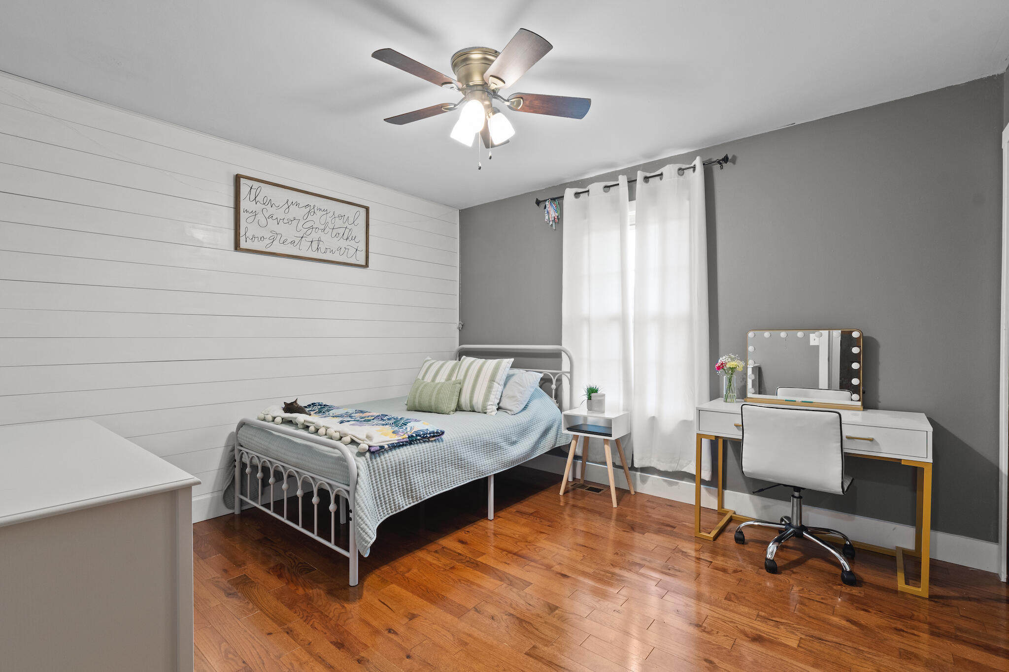 290 Powder Horn Lane