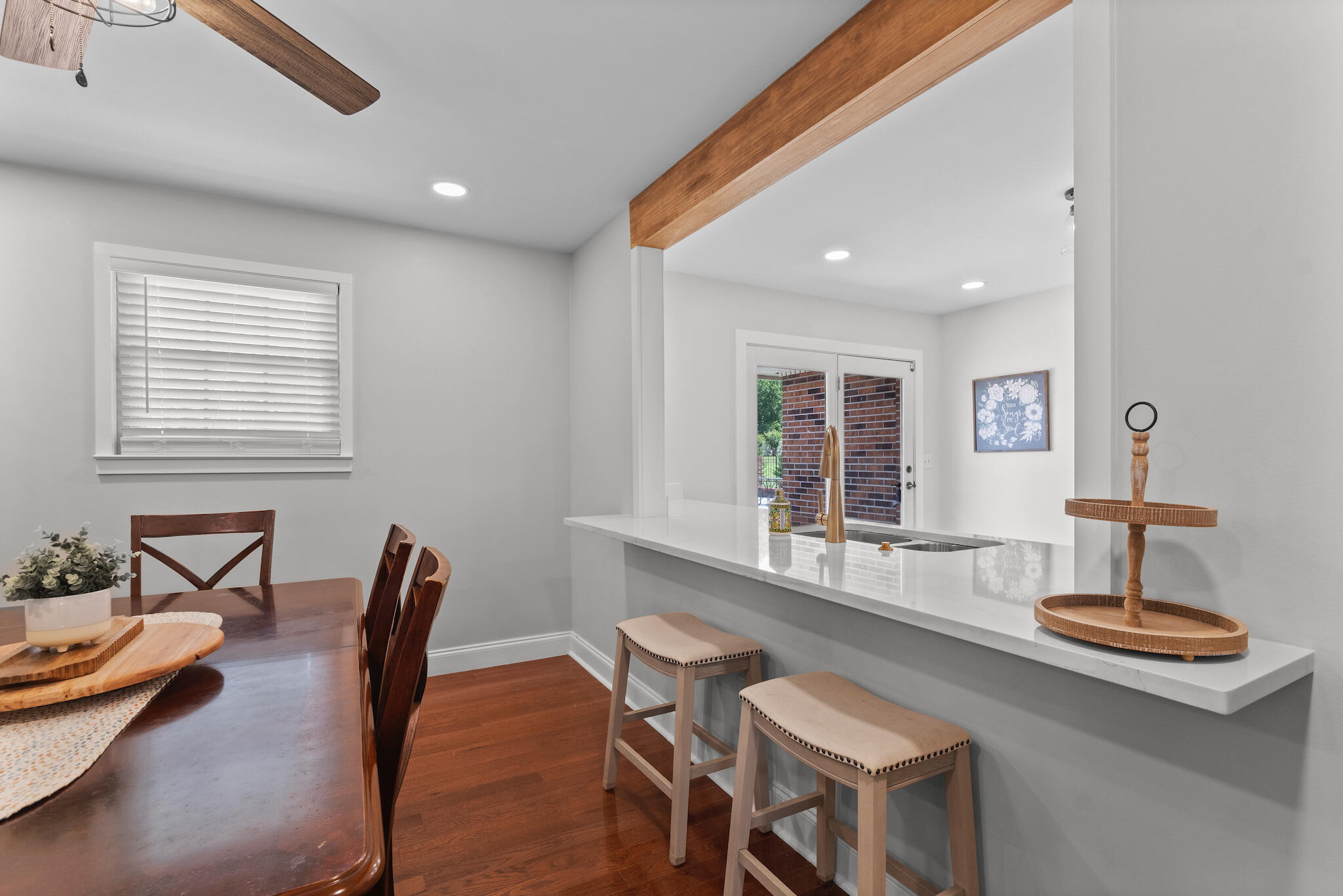 290 Powder Horn Lane