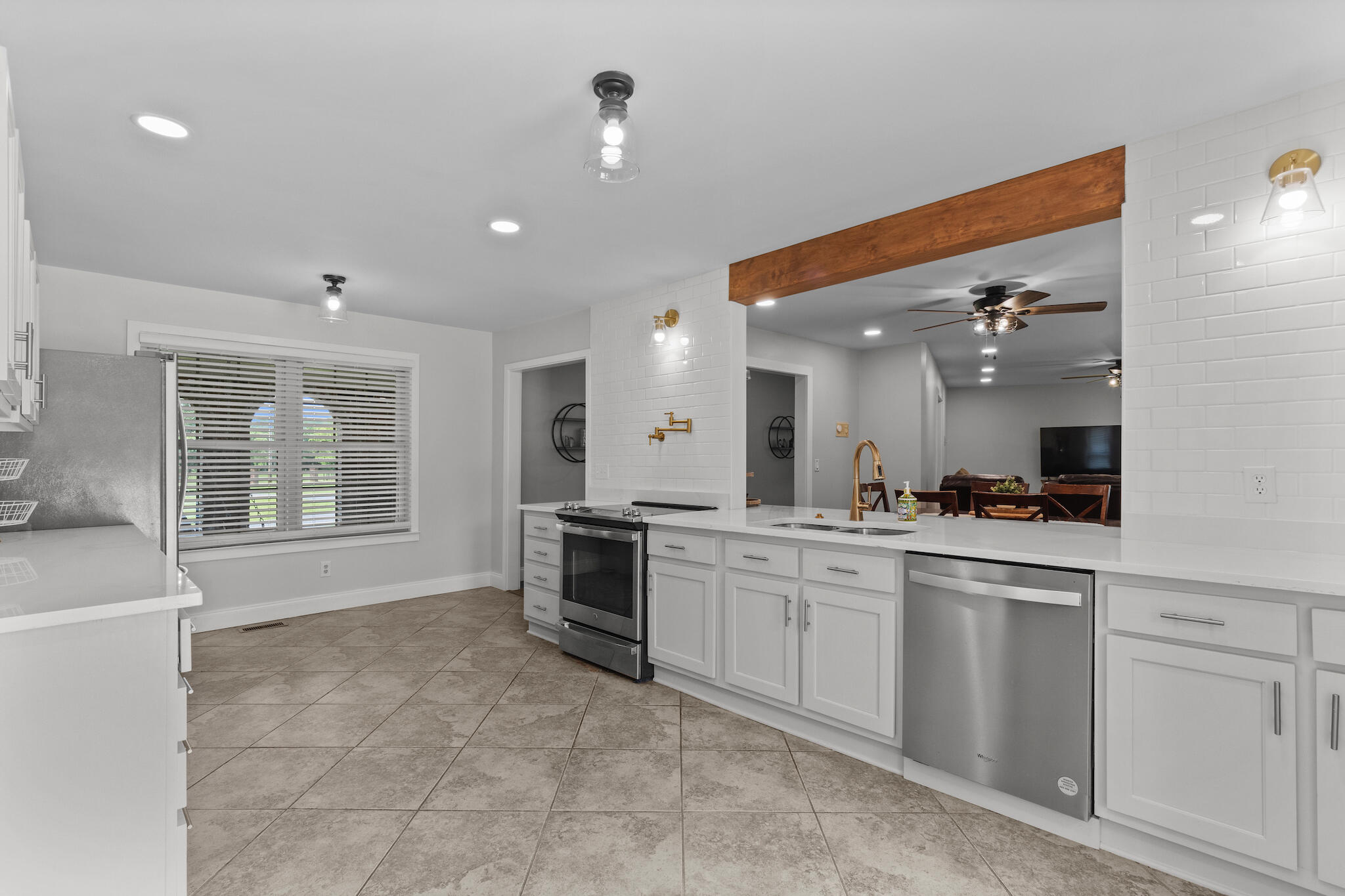 290 Powder Horn Lane